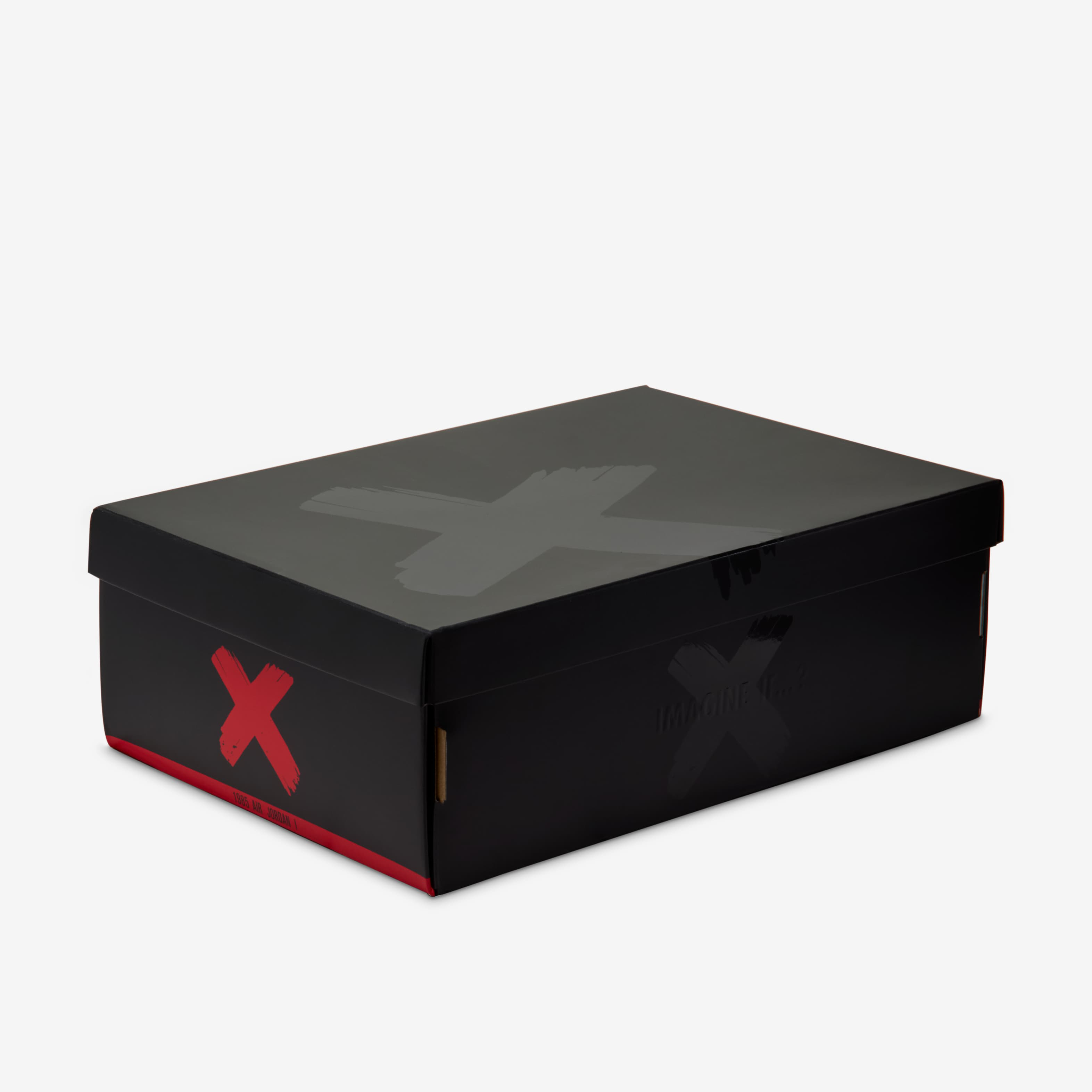 Air Jordan 1 Retro Low OG 'Banned' image number 10