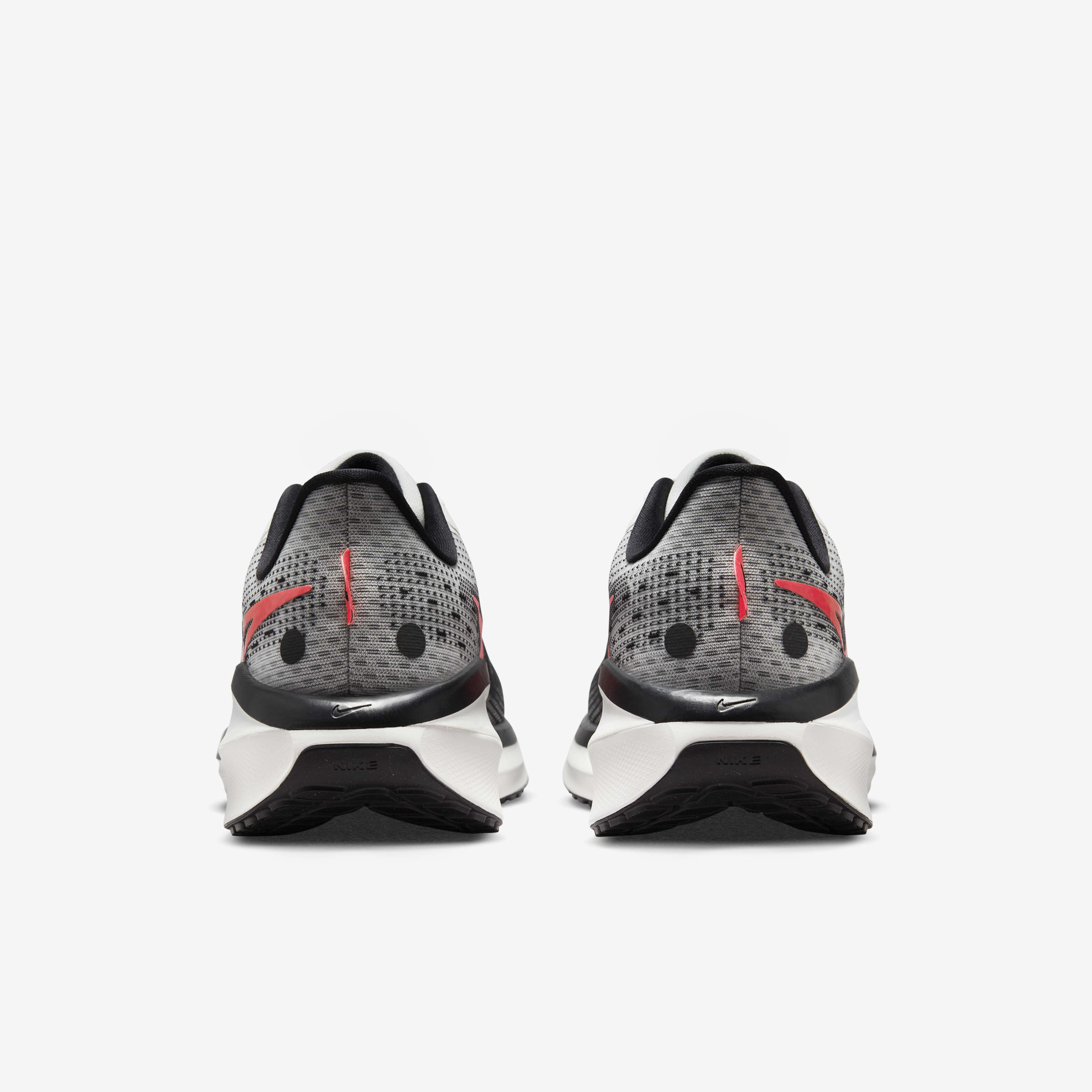 Buy Nike Vomero 17 Men s Road Running Shoes Nike Saudi Official