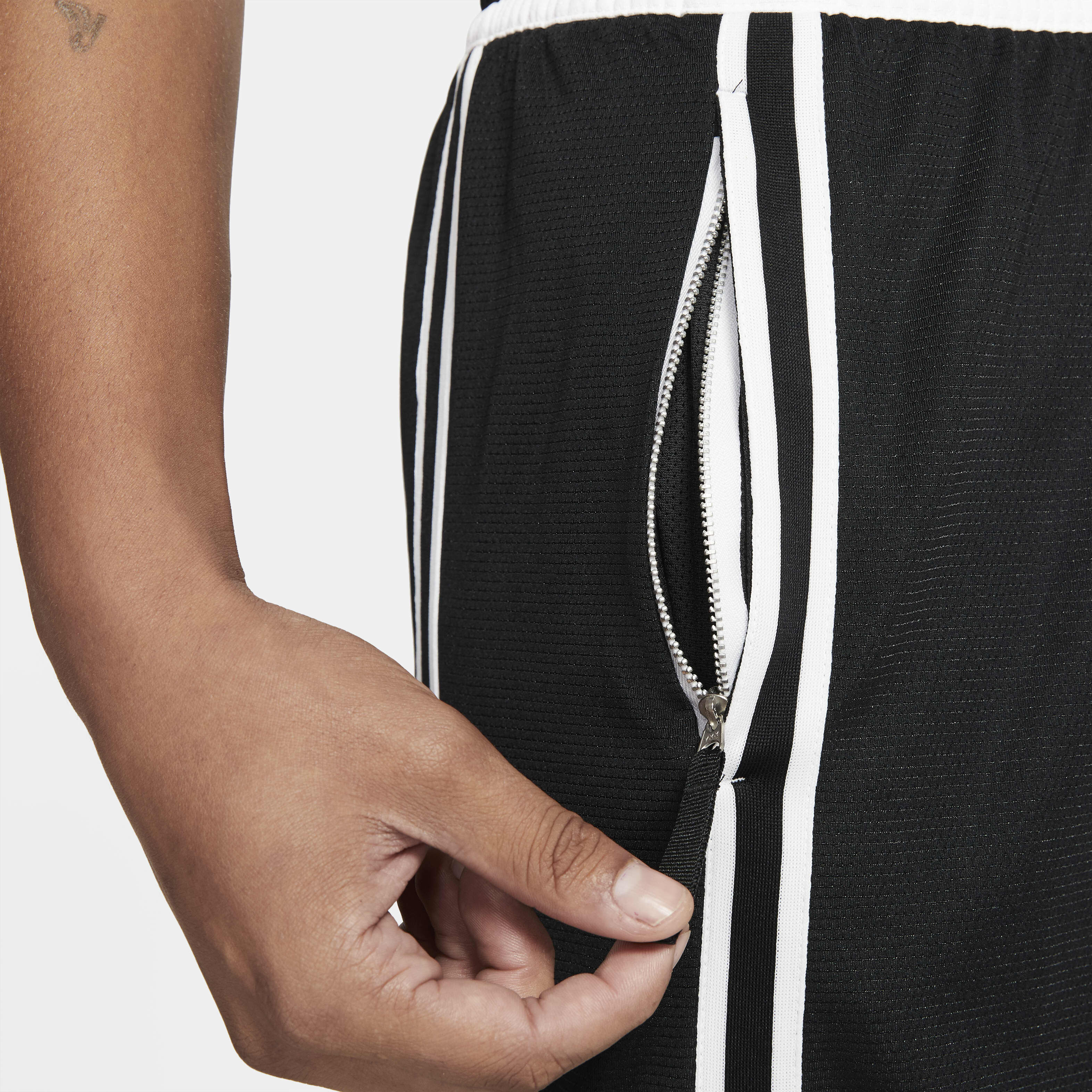 Nike Dri-FIT DNA+ image number 6