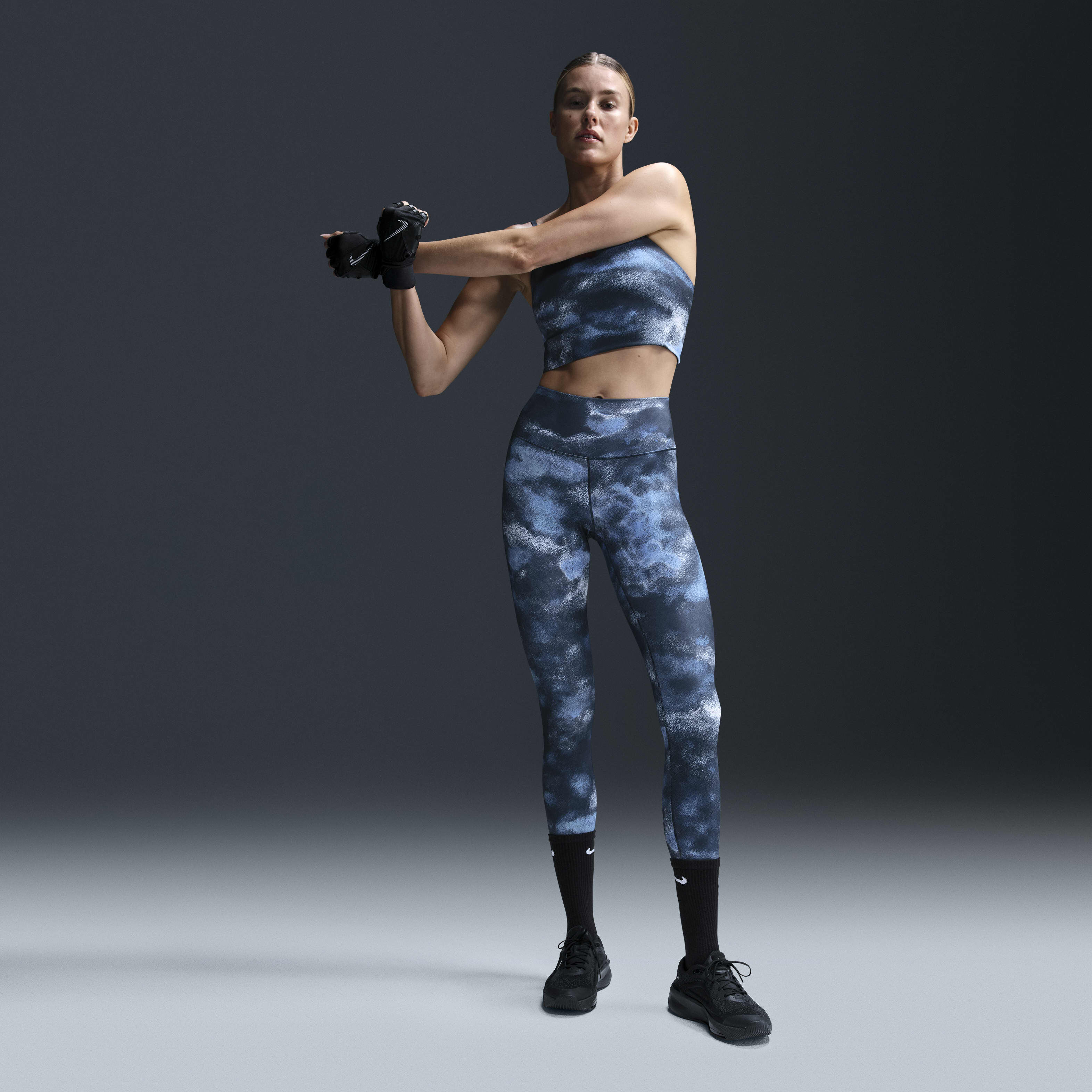 Nike sports bra and leggings clearance
