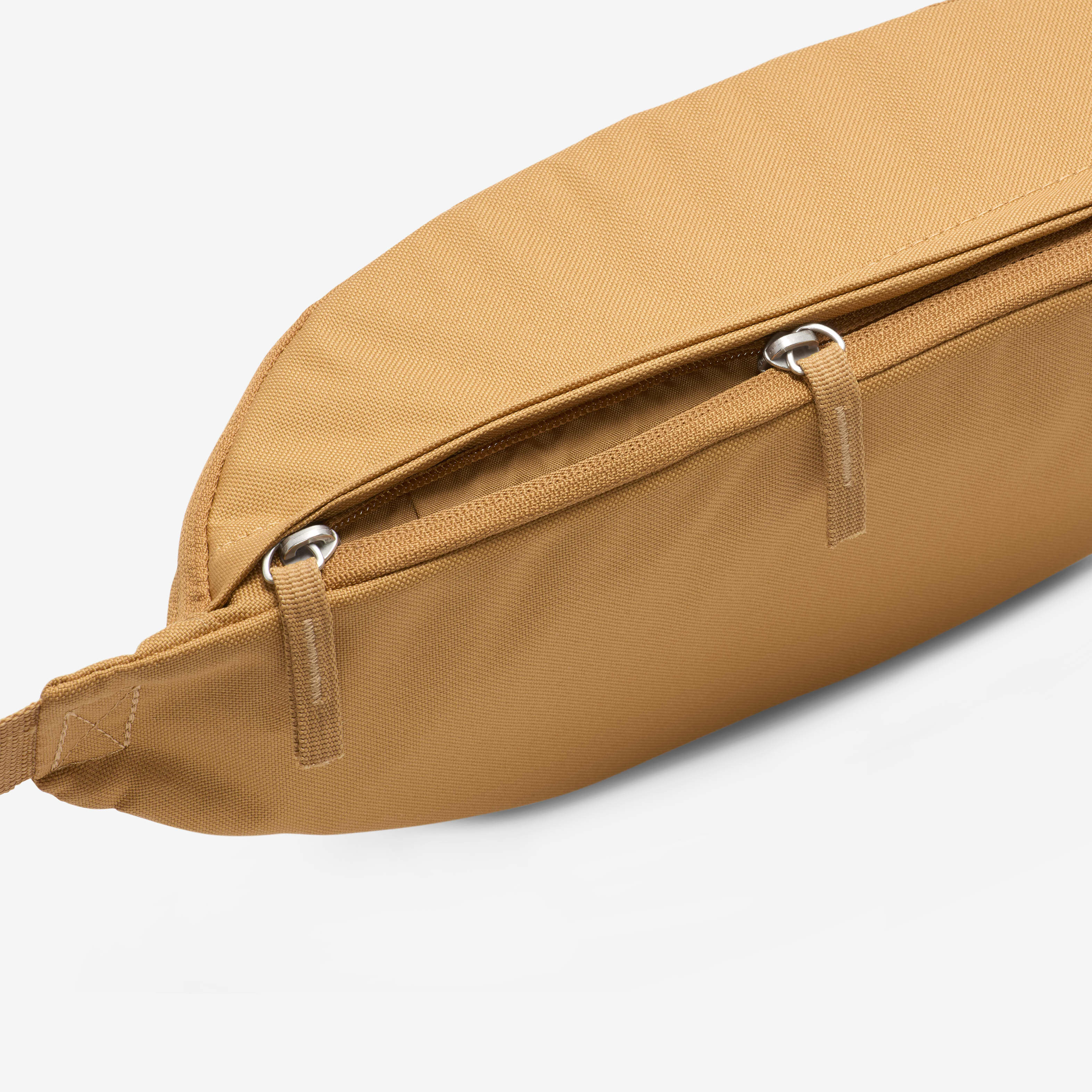 نايكي هيرتج image number 5