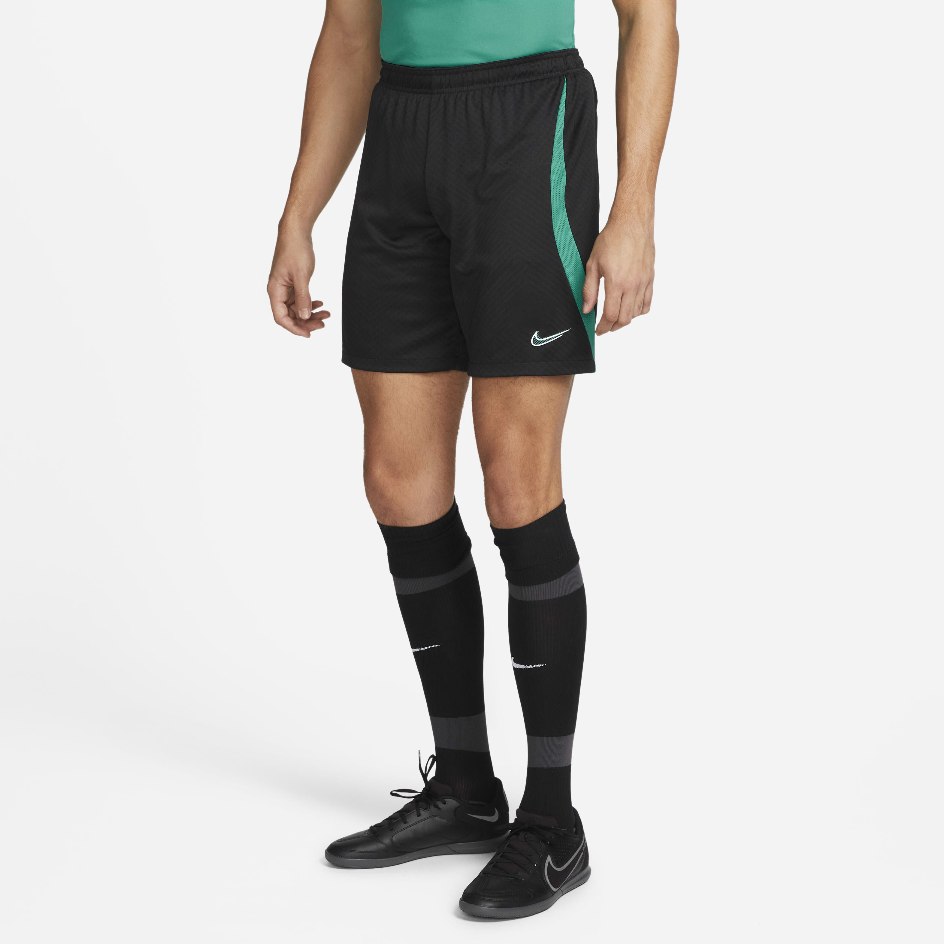 Nike Dri-FIT Strike image number 0