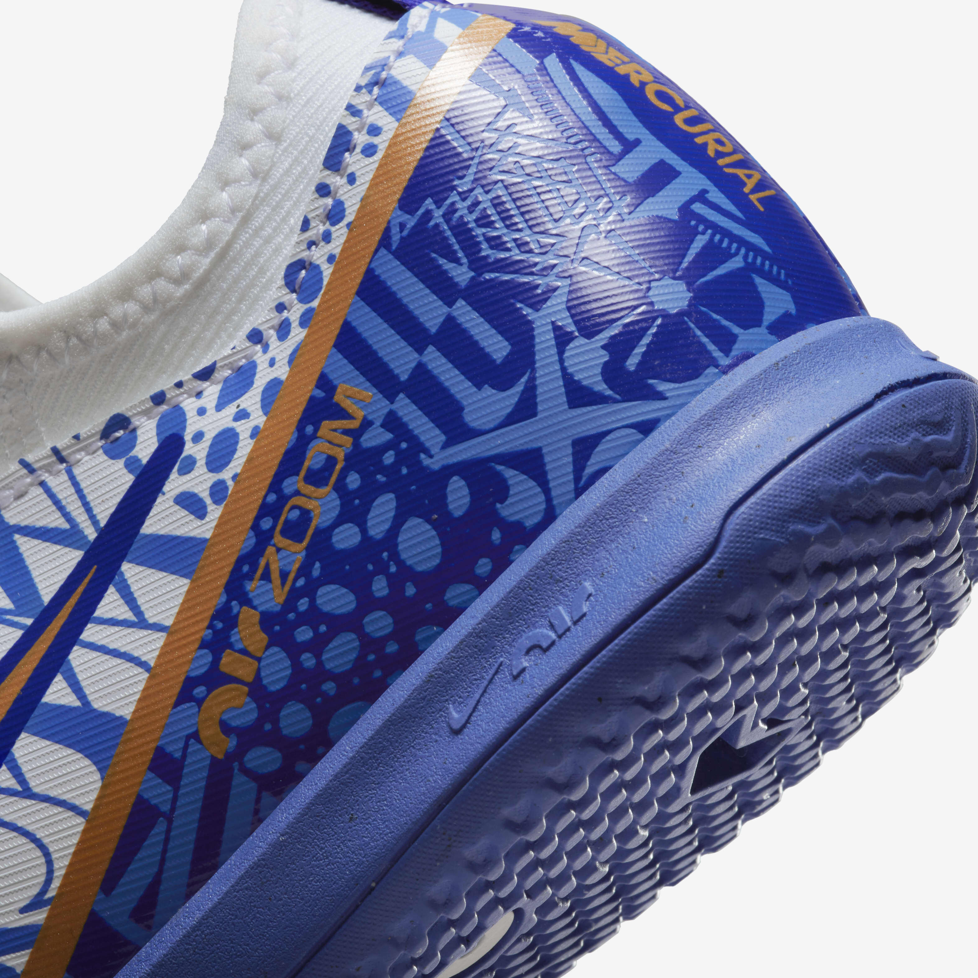 Nike Jr. Zoom Mercurial Vapor 15 Academy CR7 IC image number 7