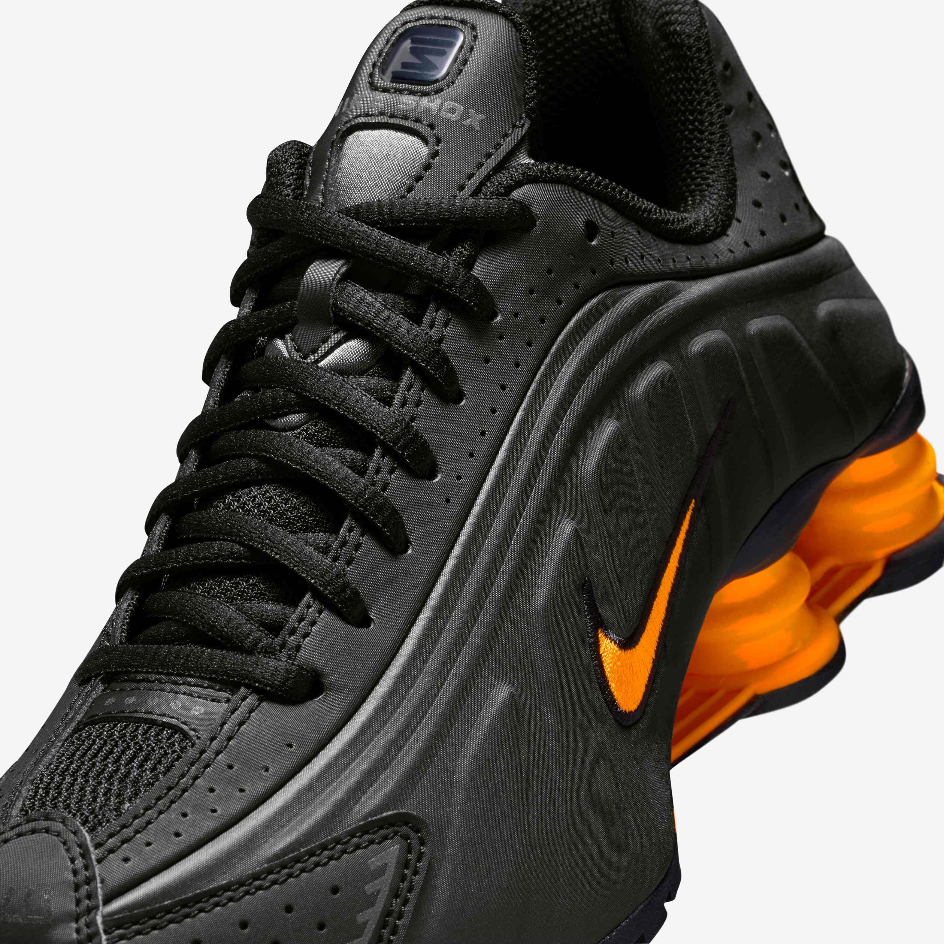 Nike Shox R4 image number 6