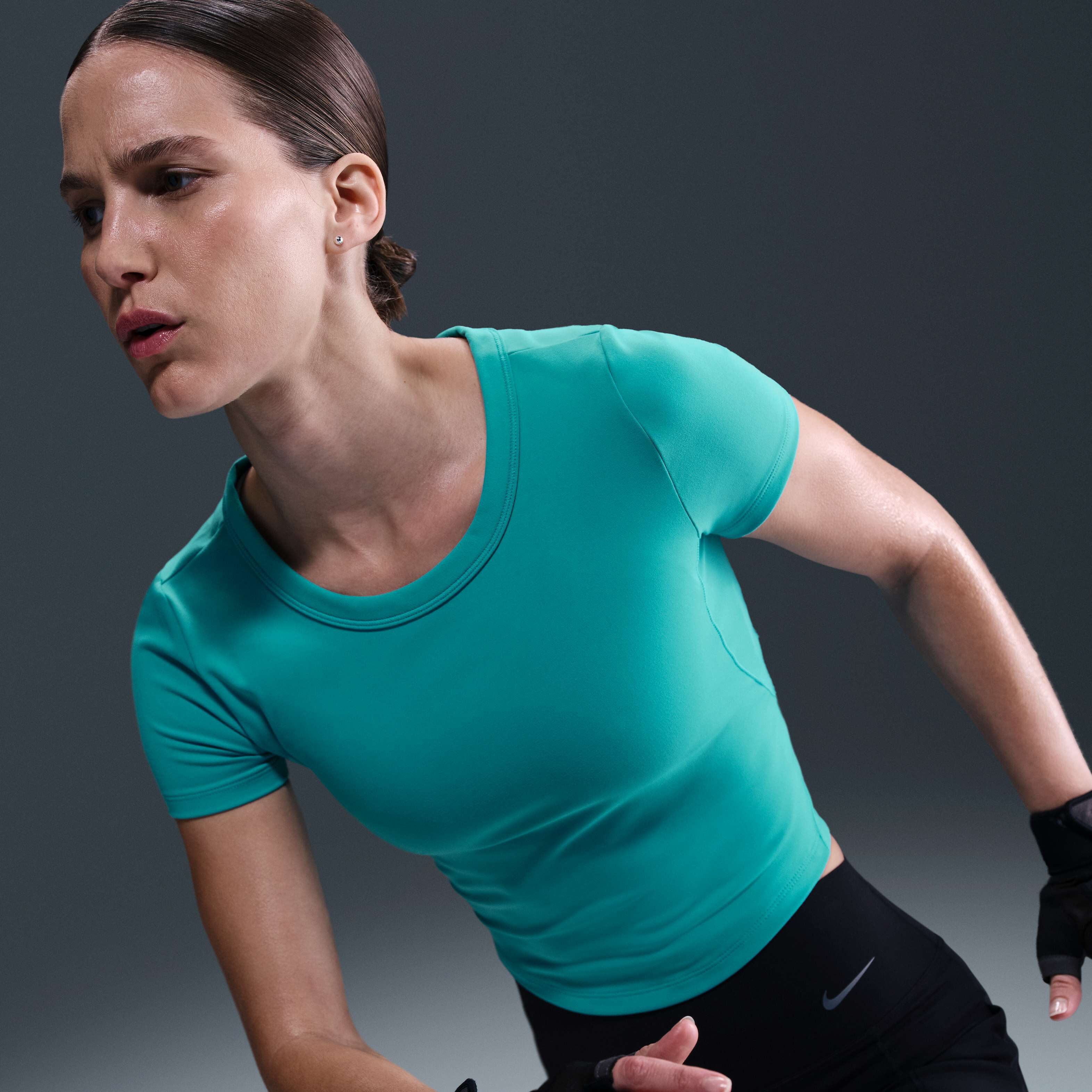 نايكي ون فيتد image number 0