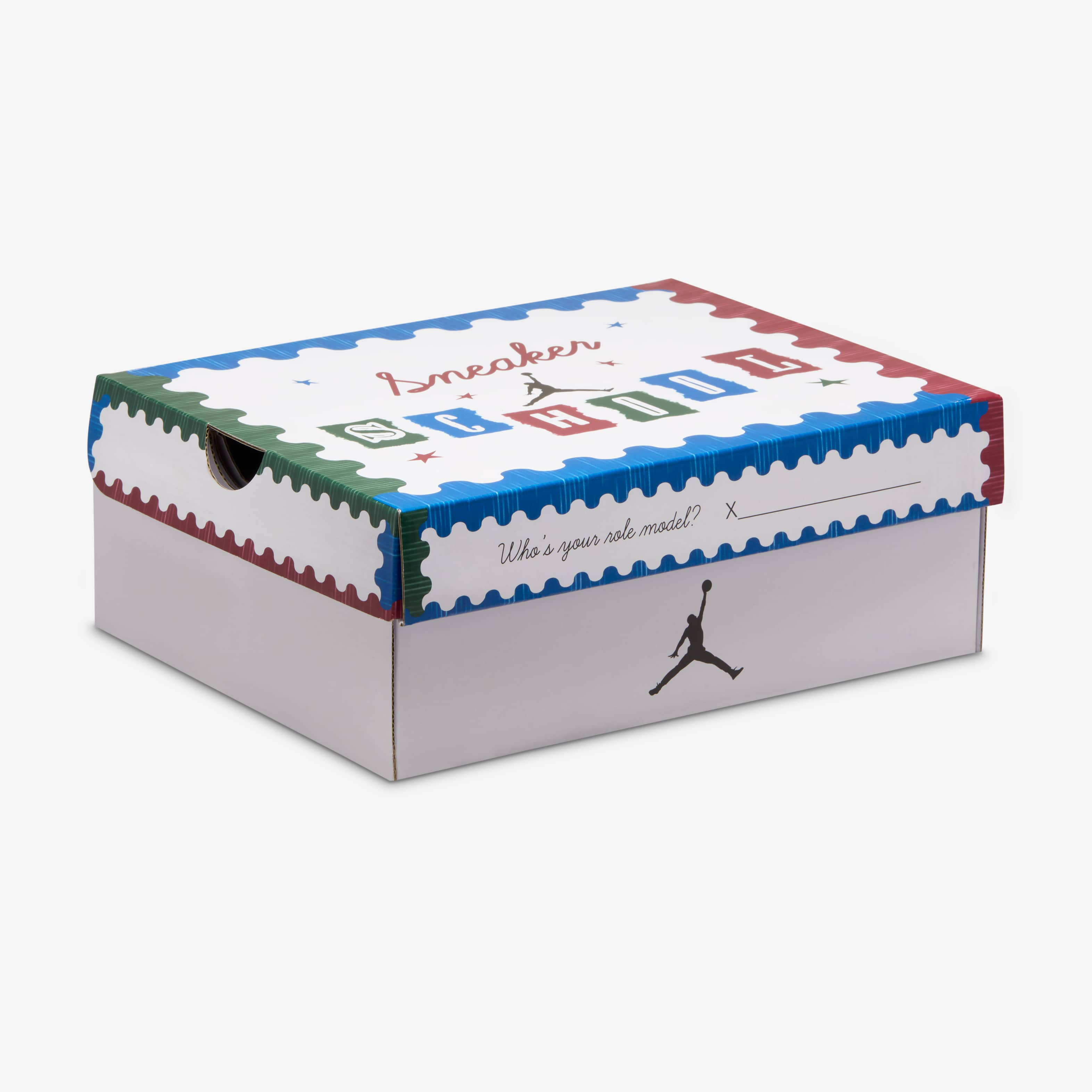 Air Jordan 1 Mid Sneaker School image number 12
