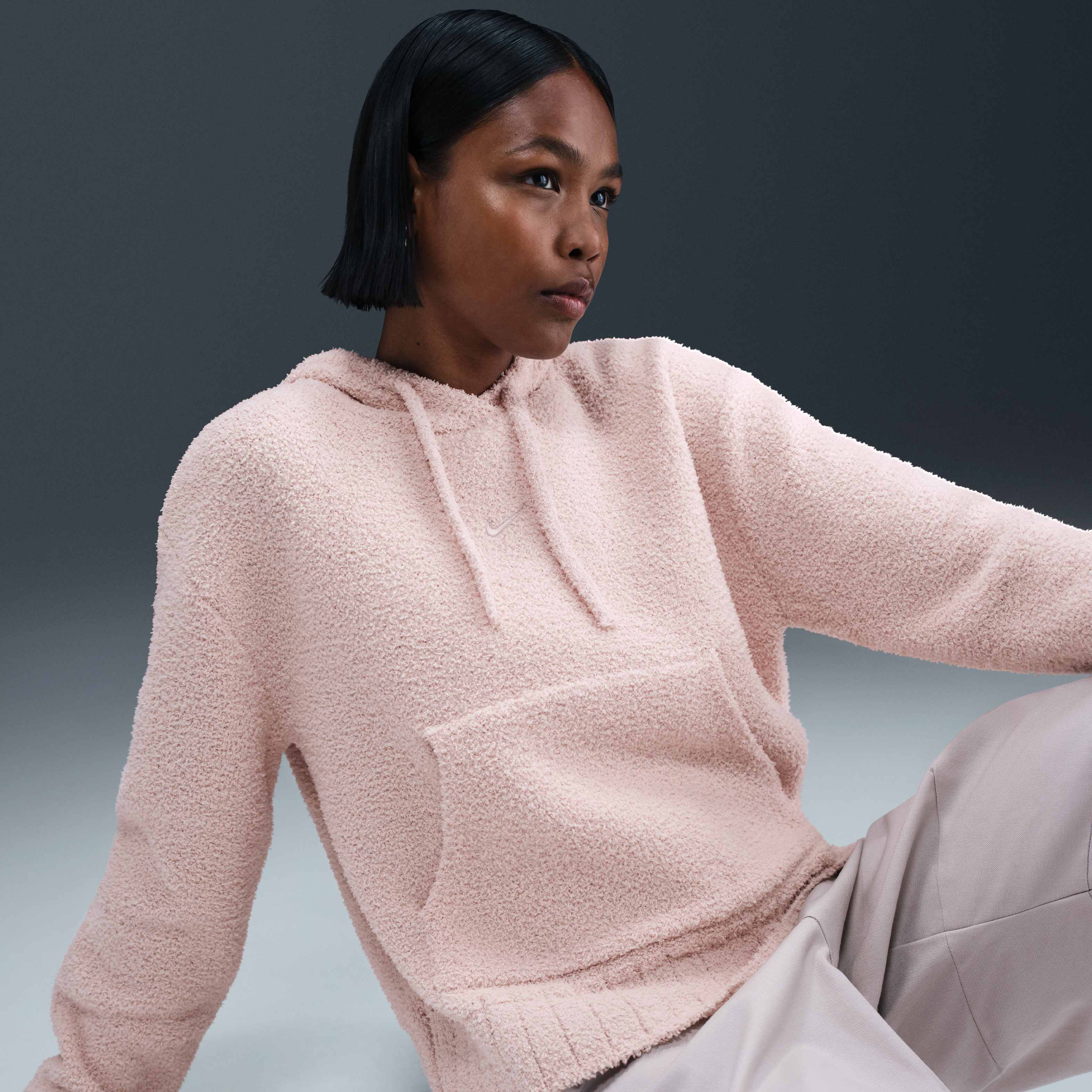 نايكي سبورتسوير فينكس كوزي بوكليه image number 2