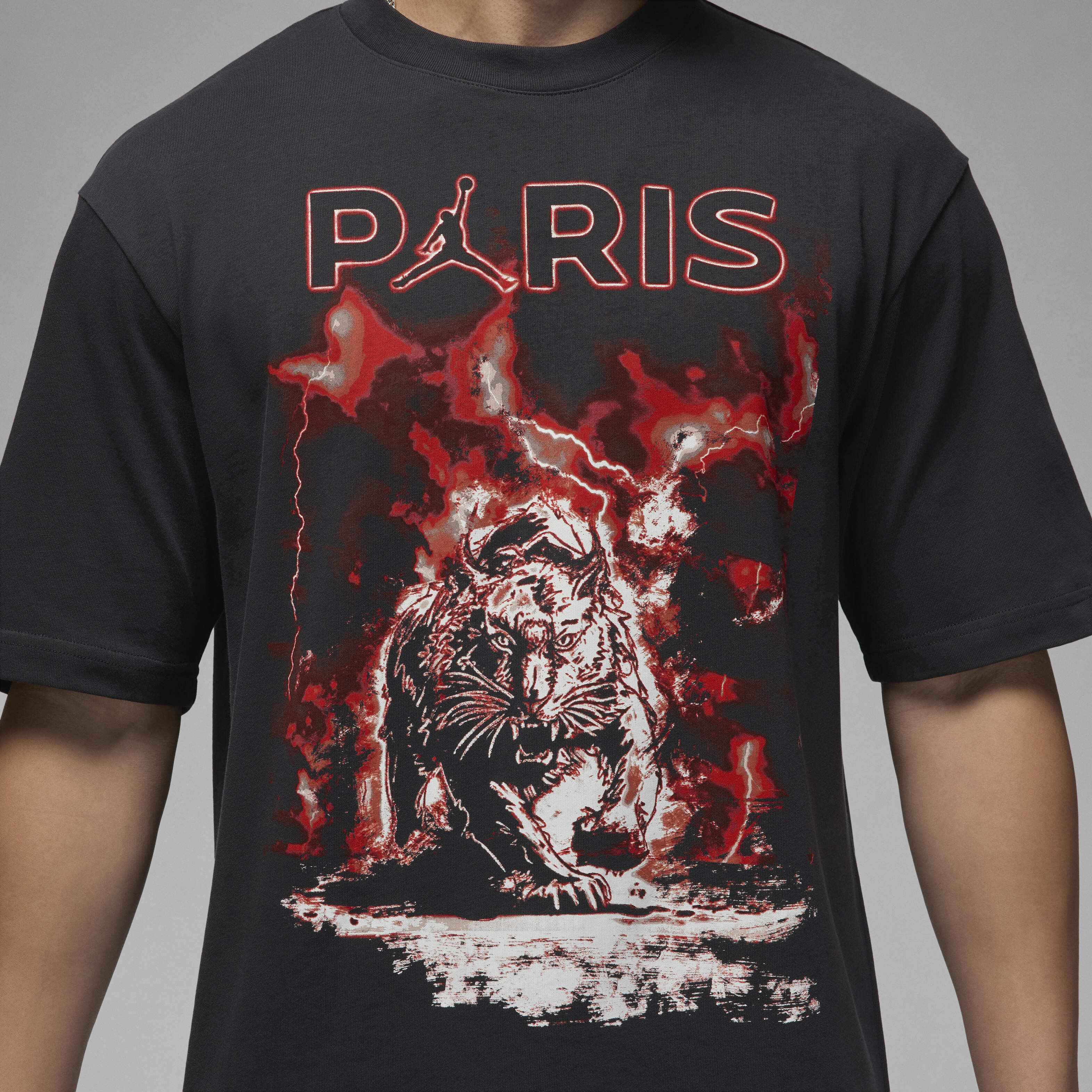【NIKE】Paris Saint-Germain Men's Graphic T-Shirt Paris Saint-Germain Men's Nike Soccer T-Shirt. Nike.com