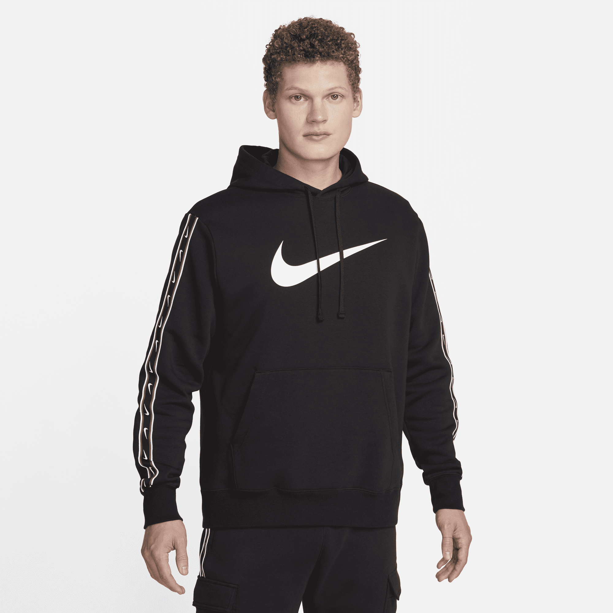 Nike repeat sweatshirt shop