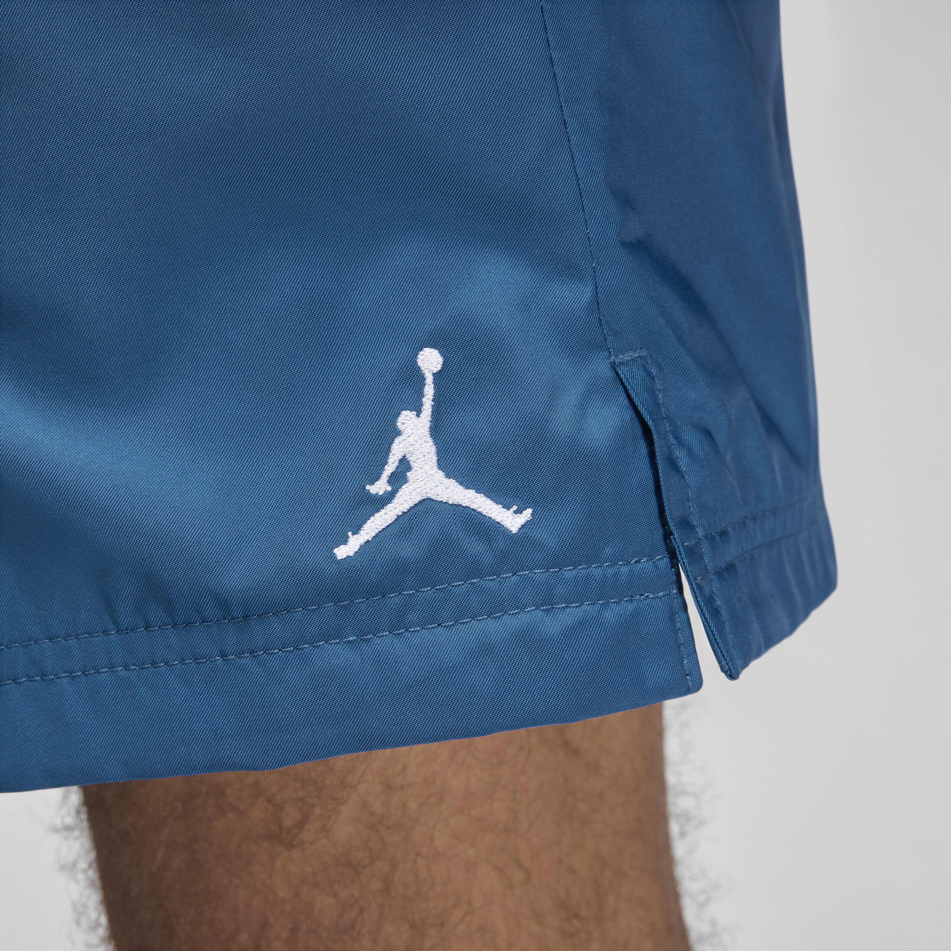 Jordan Essentials image number 5