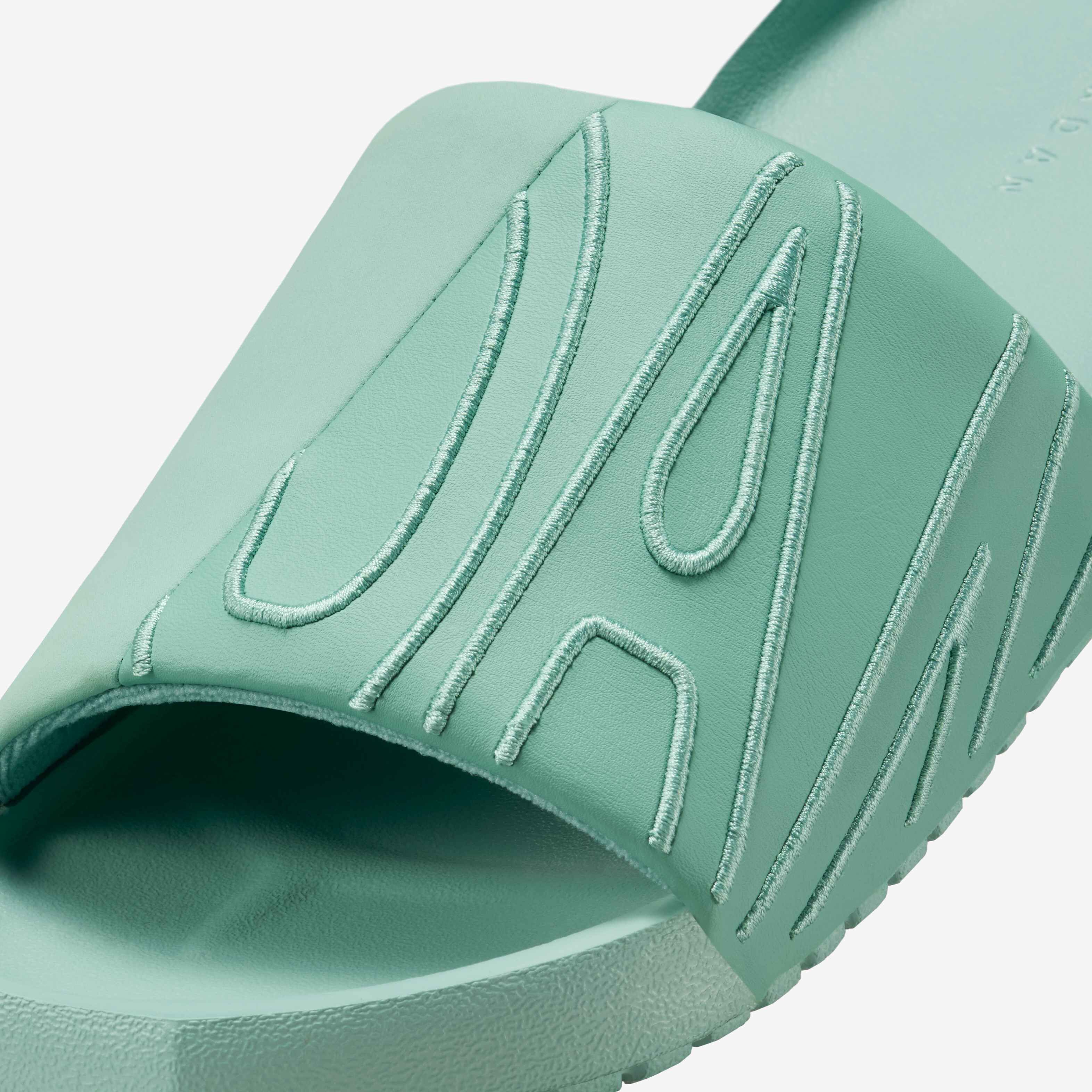 جوردن نولا image number 5