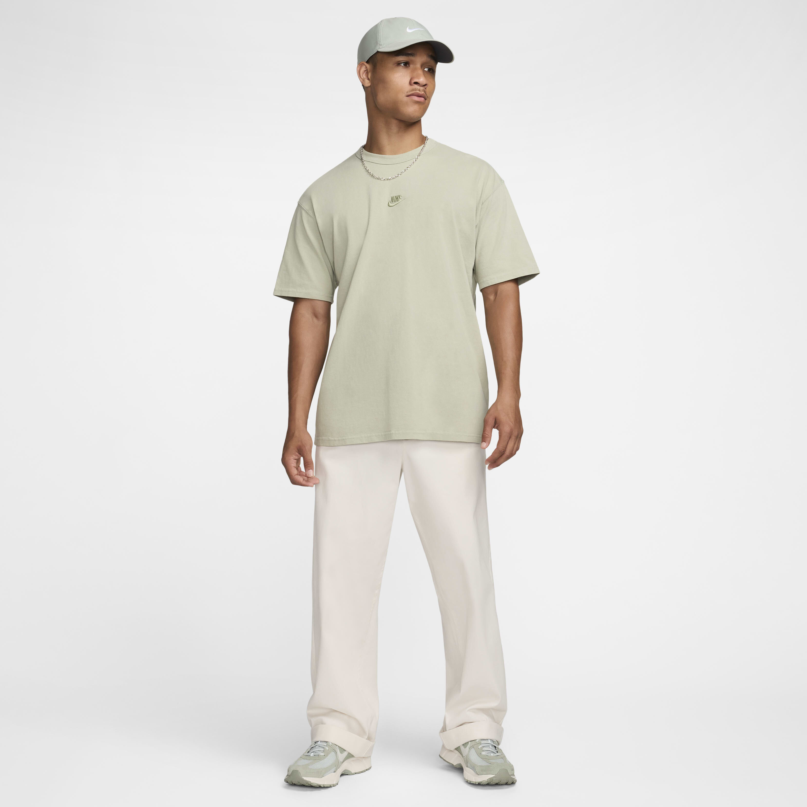 Nike Sportswear Premium Essentials image number 4