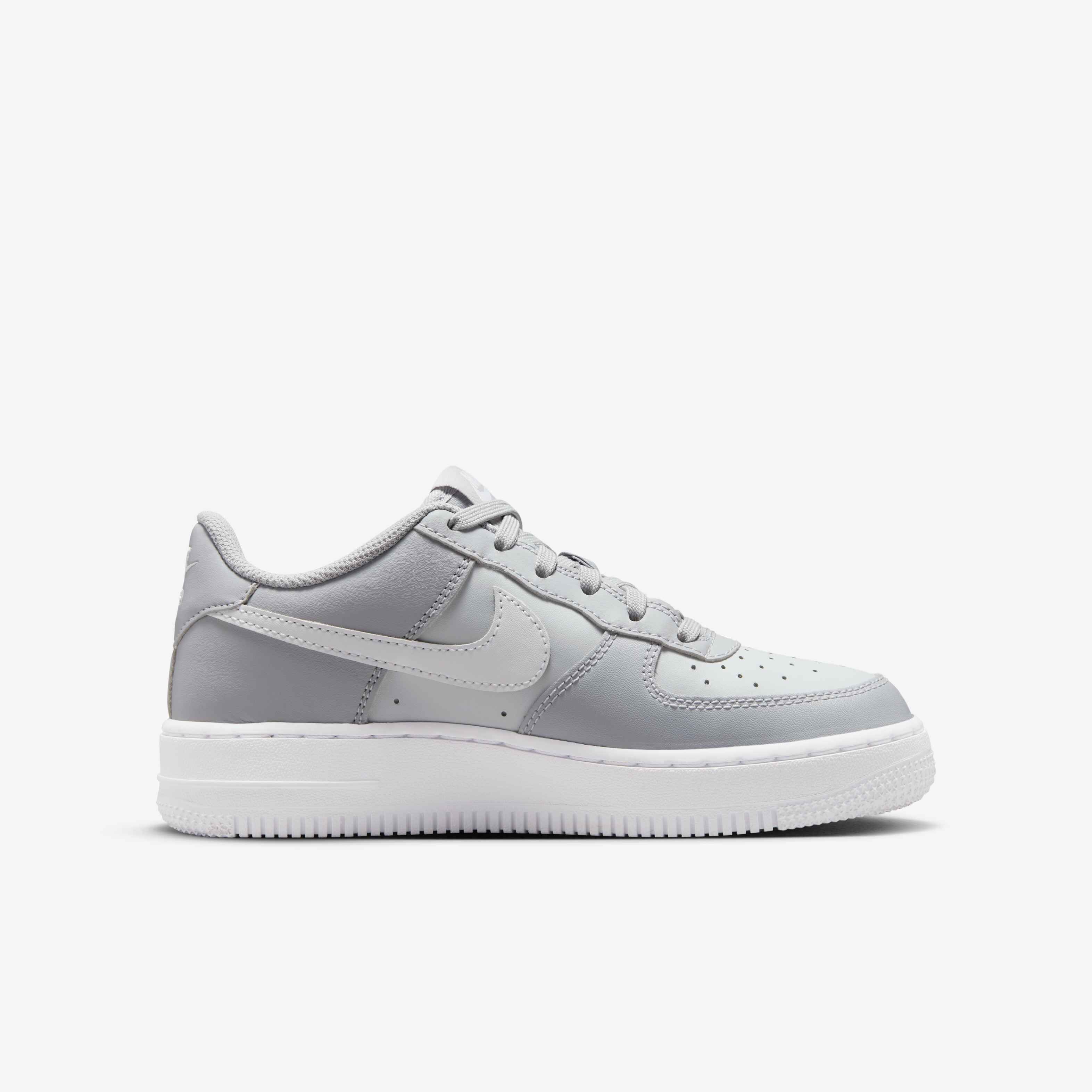 Nike Air Force 1 image number 2