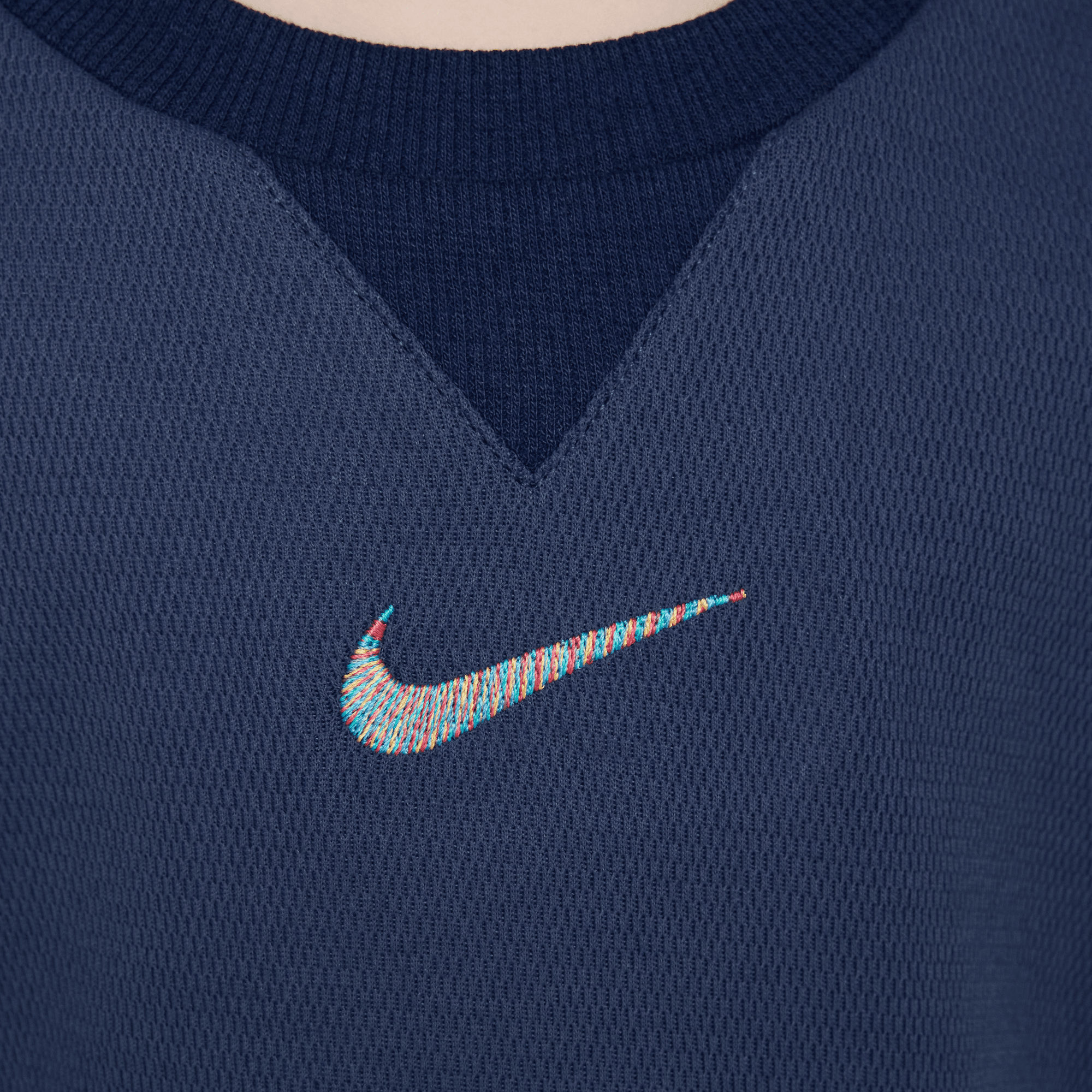 نايكي ريدي، ست! image number 3