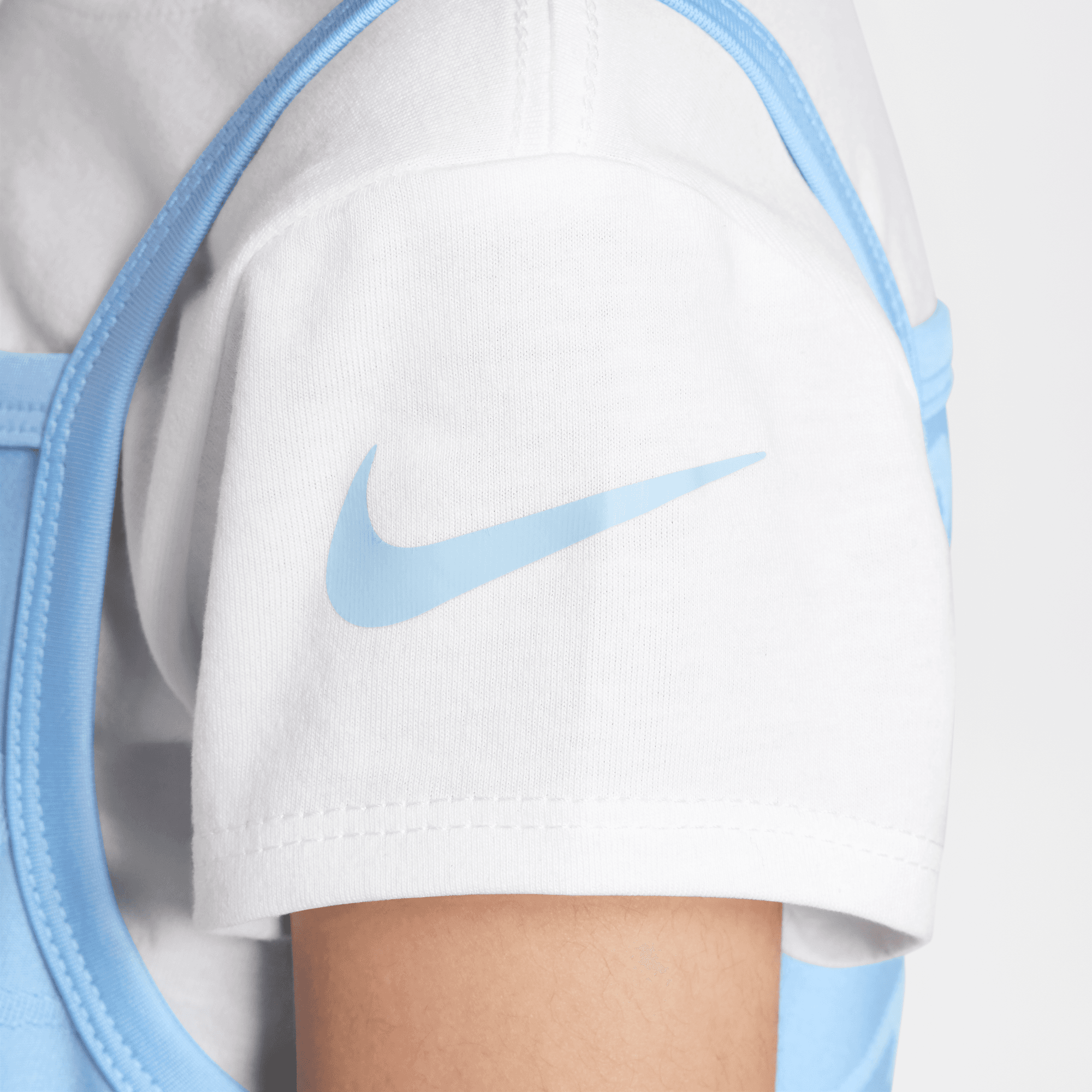 Nike Swoosh Motion image number 4