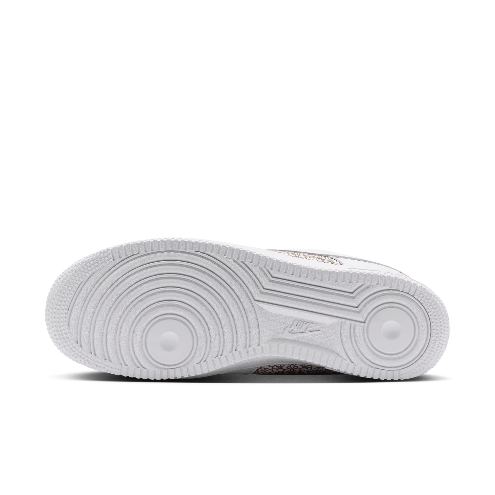 Nike Air Force 1 '07 LV8 image number 7