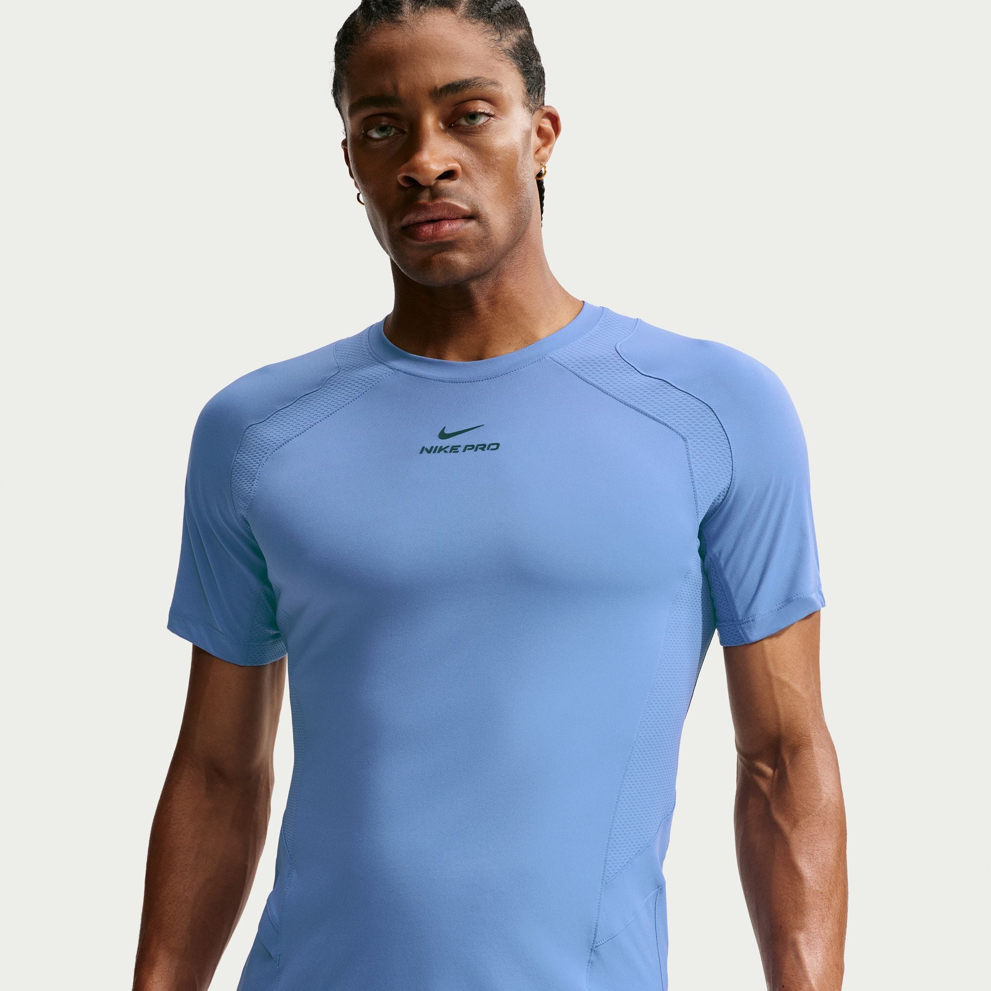 Nike Pro Training image number 2