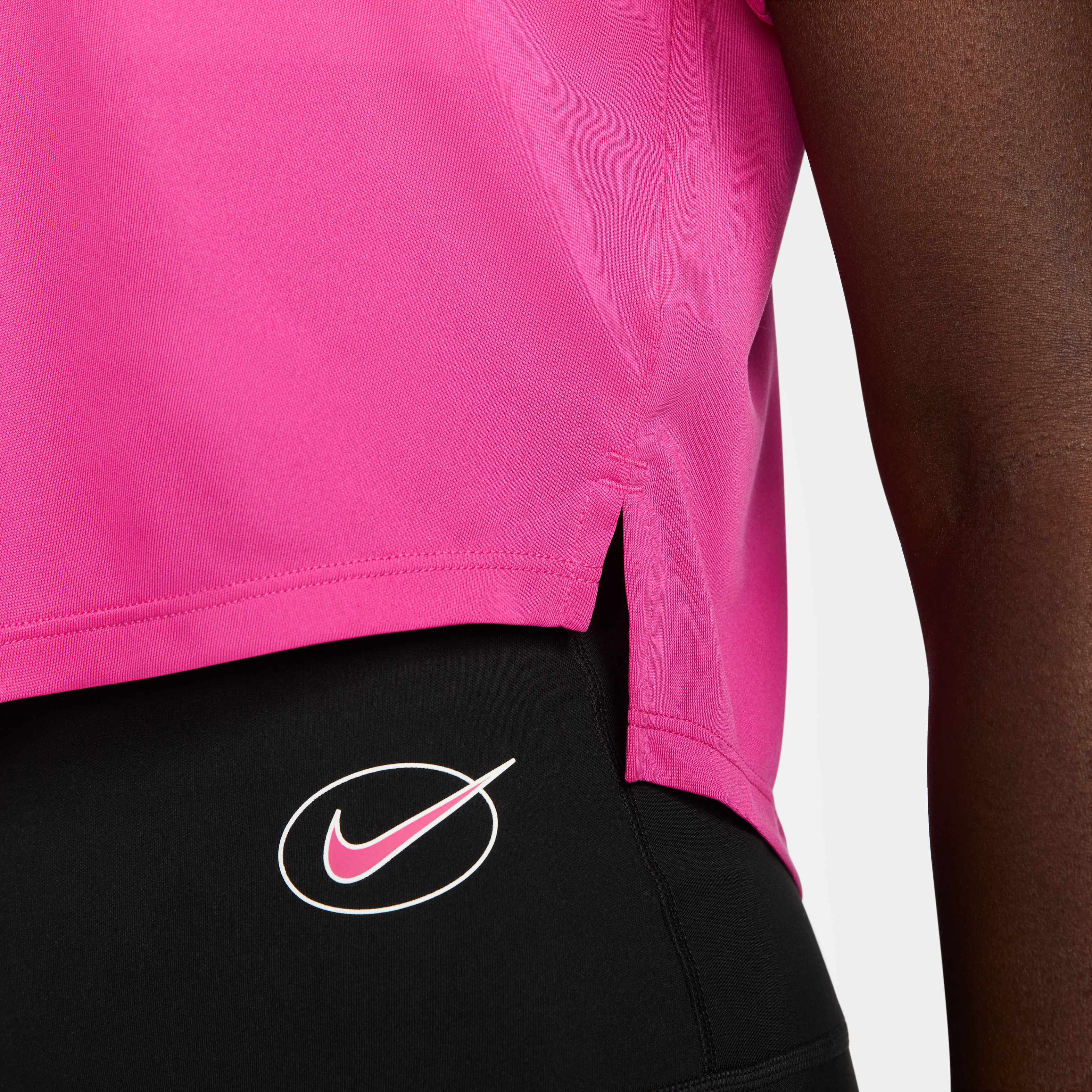 Nike Dri-FIT One Icon Clash image number 3