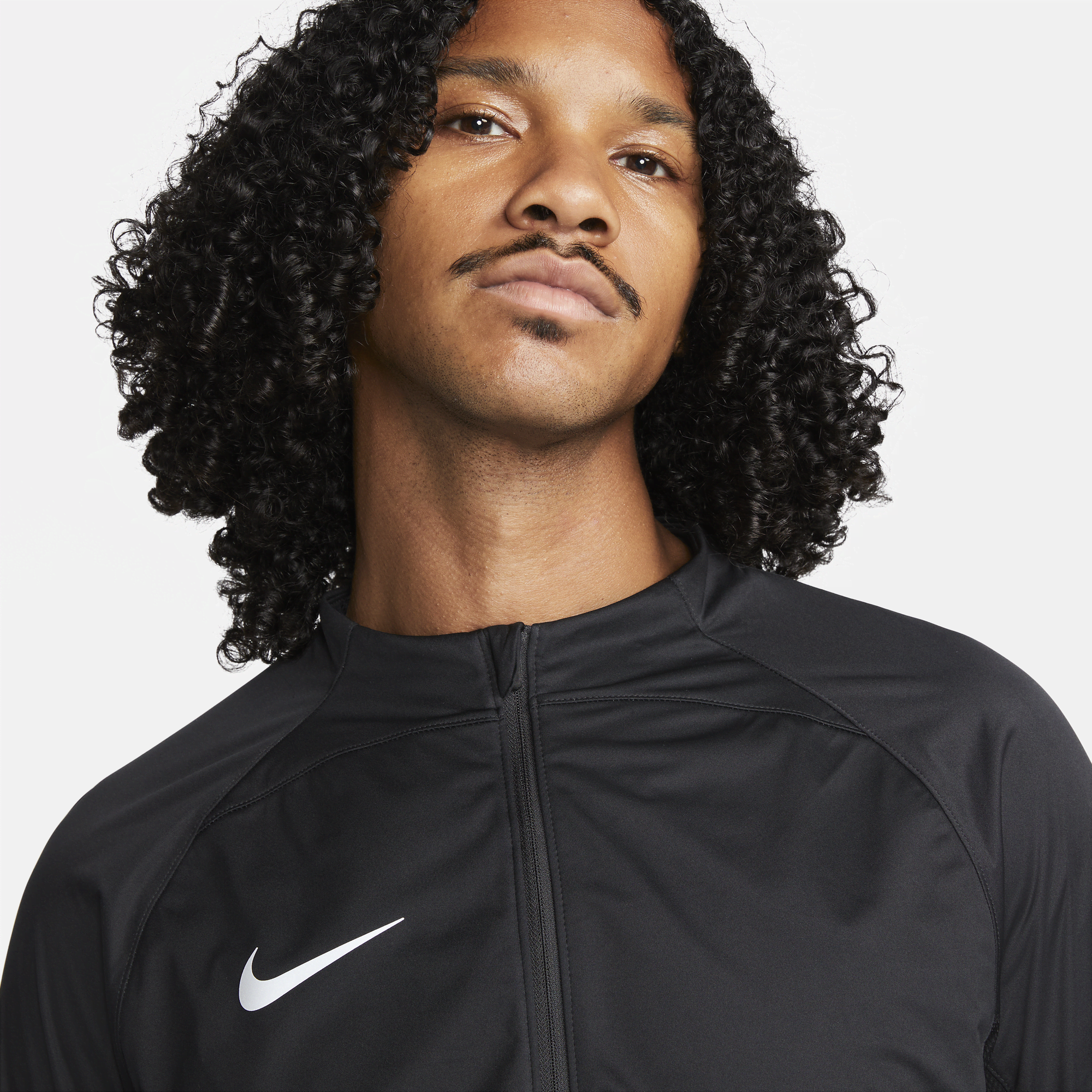 Nike therma sales strike jacket