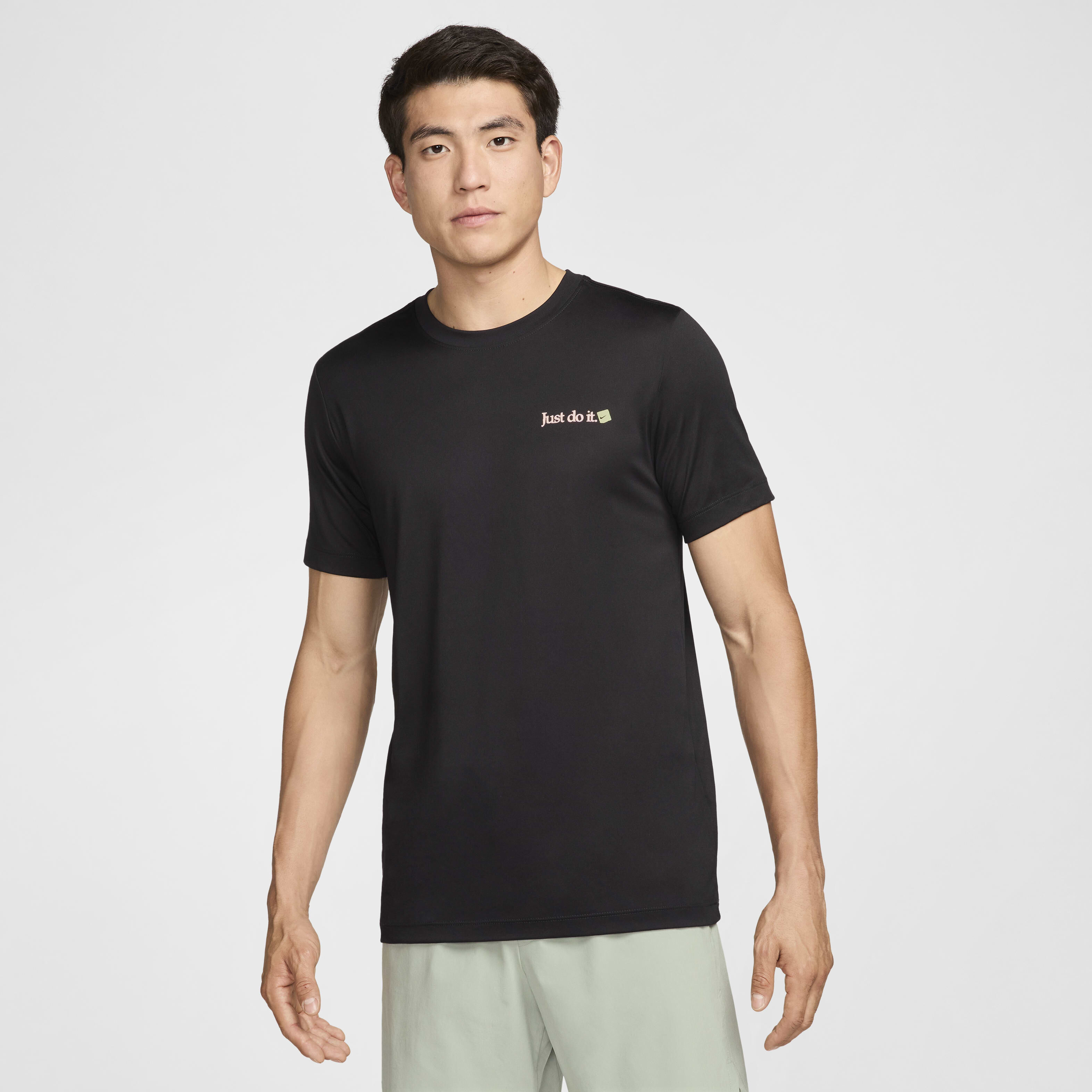 Buy Nike Men's Dri-FIT Fitness T-Shirt - Black | Nike Saudi