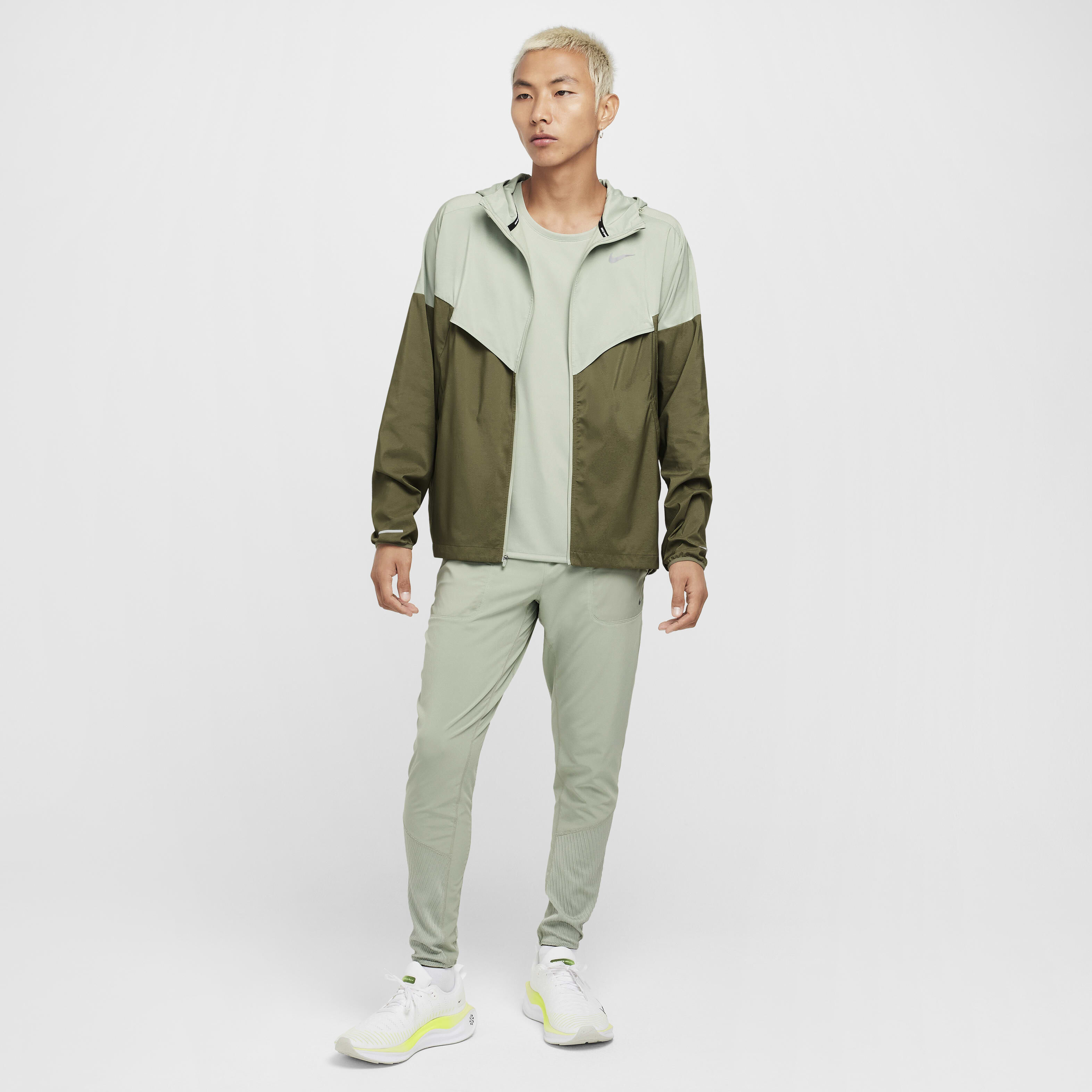 Nike Windrunner image number 7