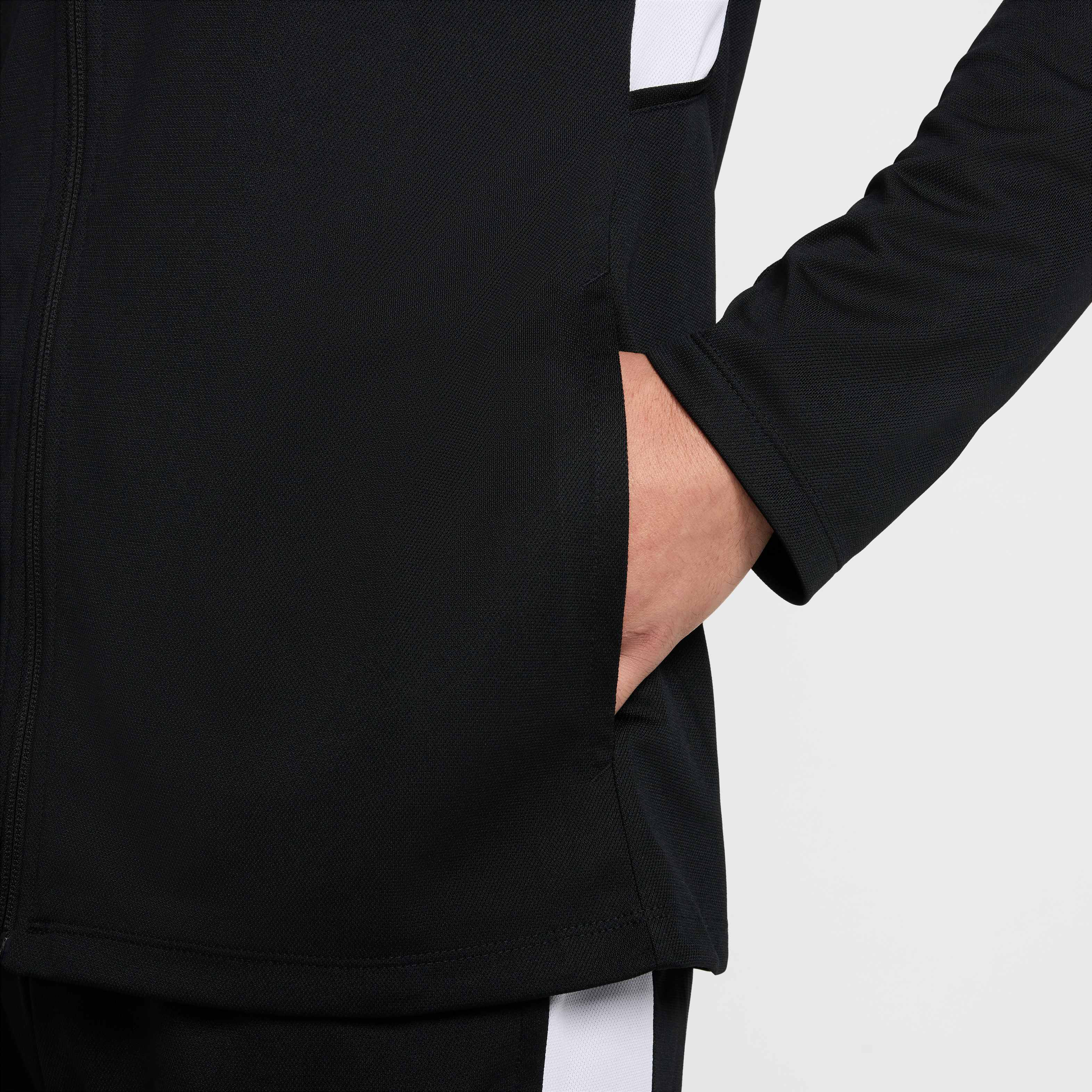 نايكي أكاديمي image number 3