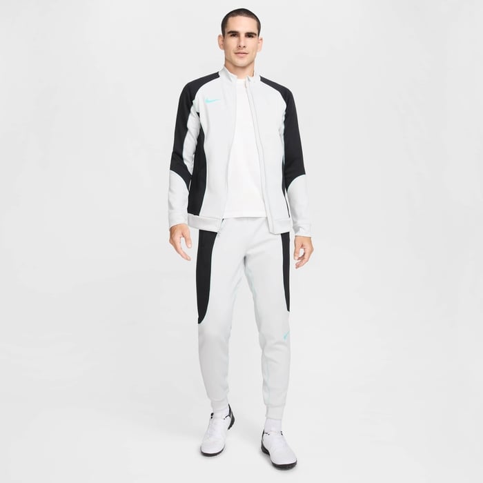 Nike Strike+ image number 9 Nike Strike+ image number 9