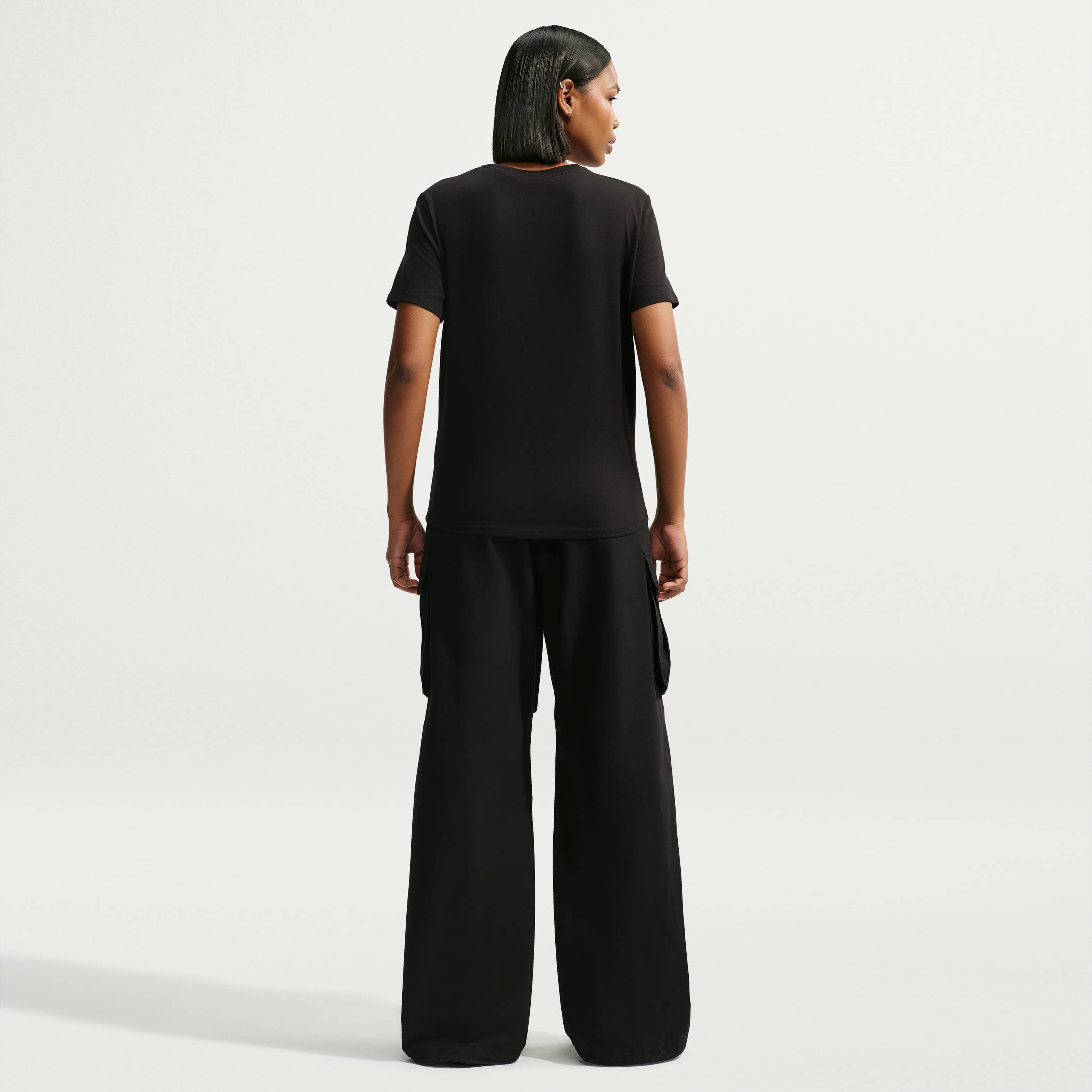 Nike Sportswear Club Essentials image number 4