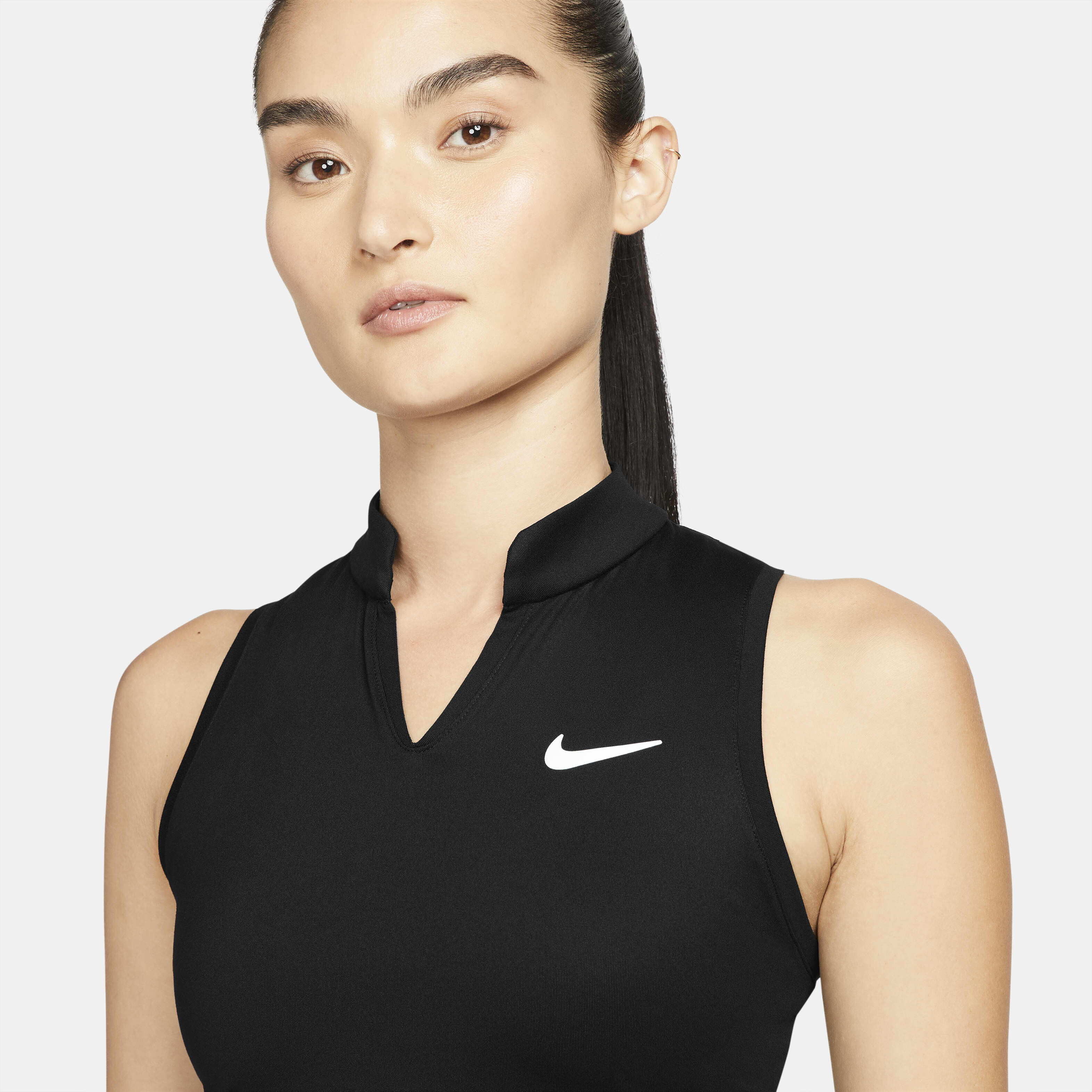 NikeCourt Dri-FIT Victory image number 2
