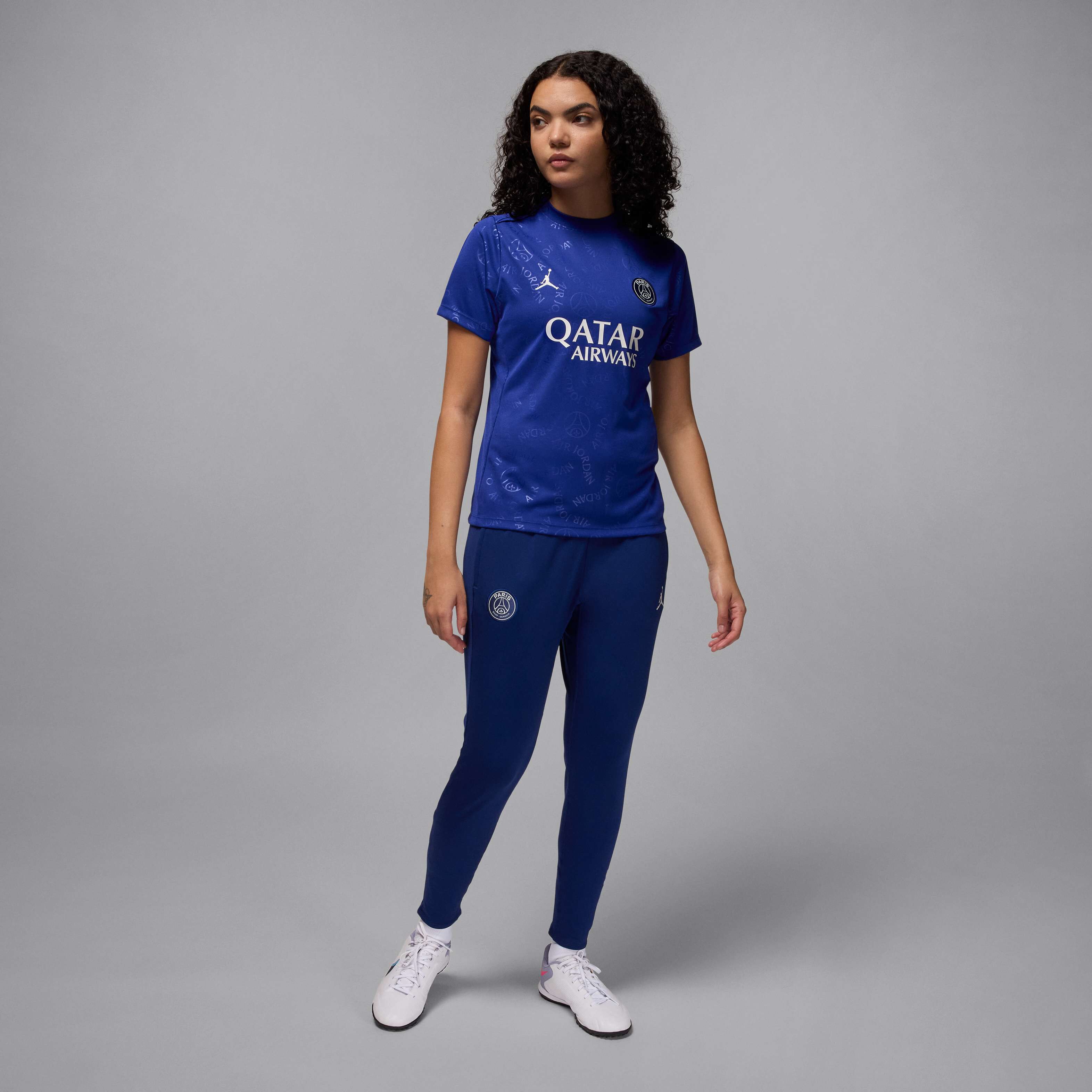 Paris Saint-Germain Academy Pro Fourth image number 5