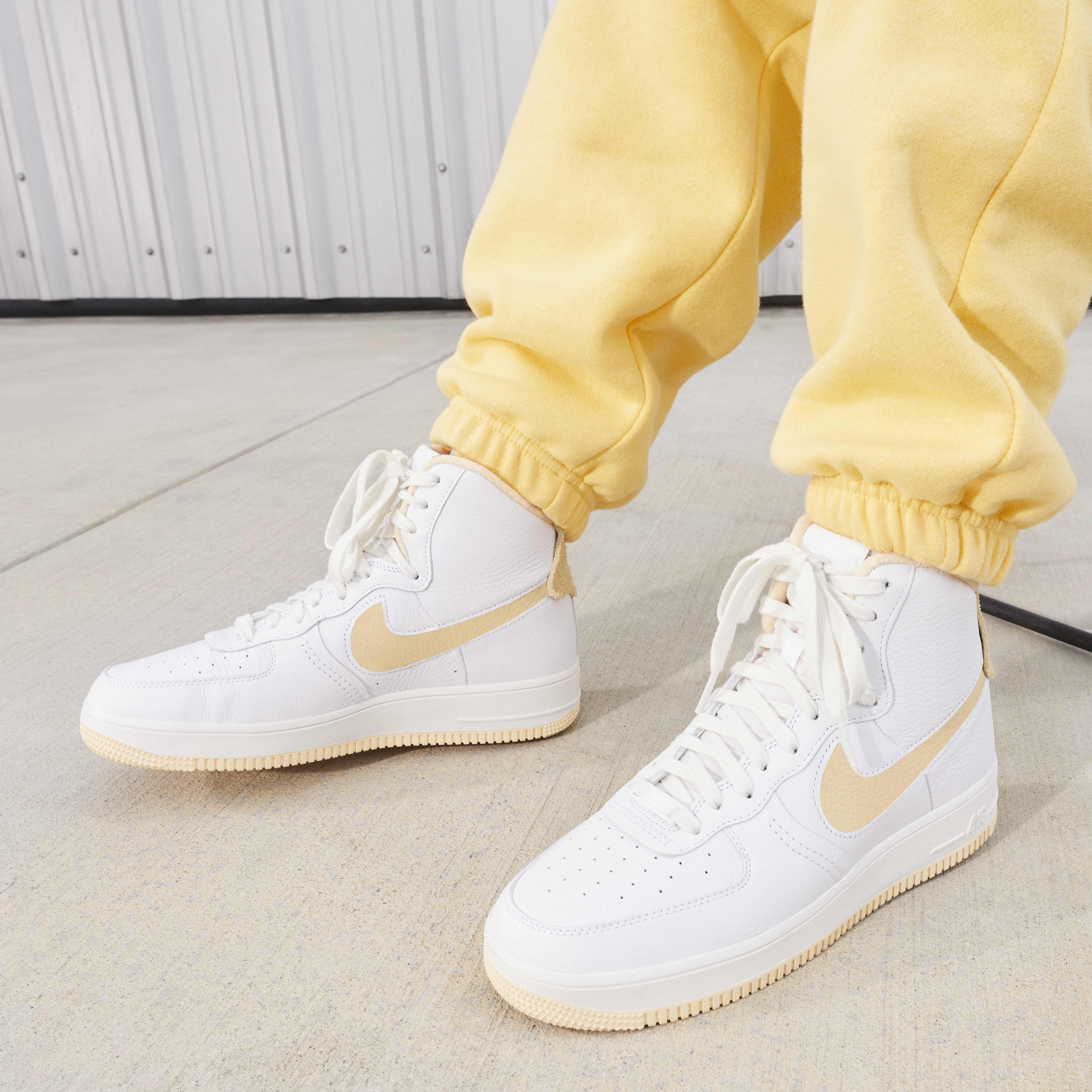 Sale! かわいい！精悍!☆女性Size NIKE Air Force 1 Sculpt Buy Nike Air Force 1 Sculpt Women's Shoes - White/Pale