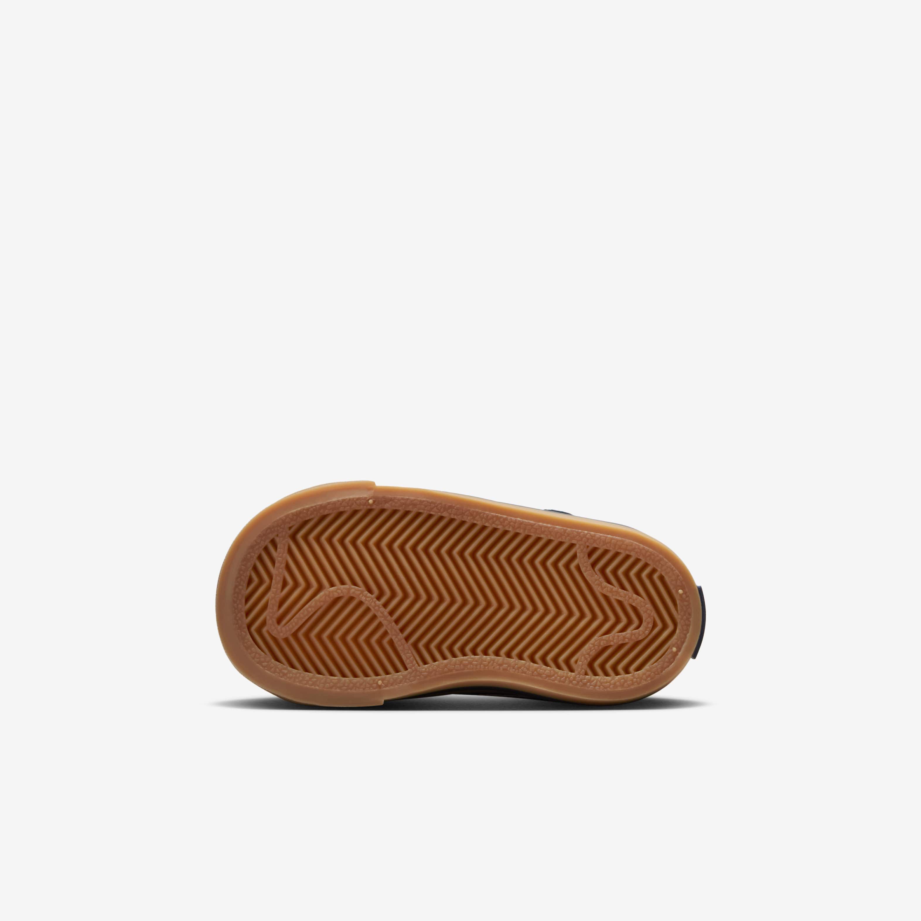 NikeCourt Legacy image number 1