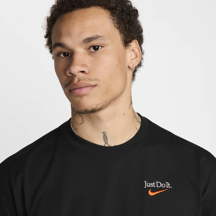 Nike image number 2 Nike image number 2