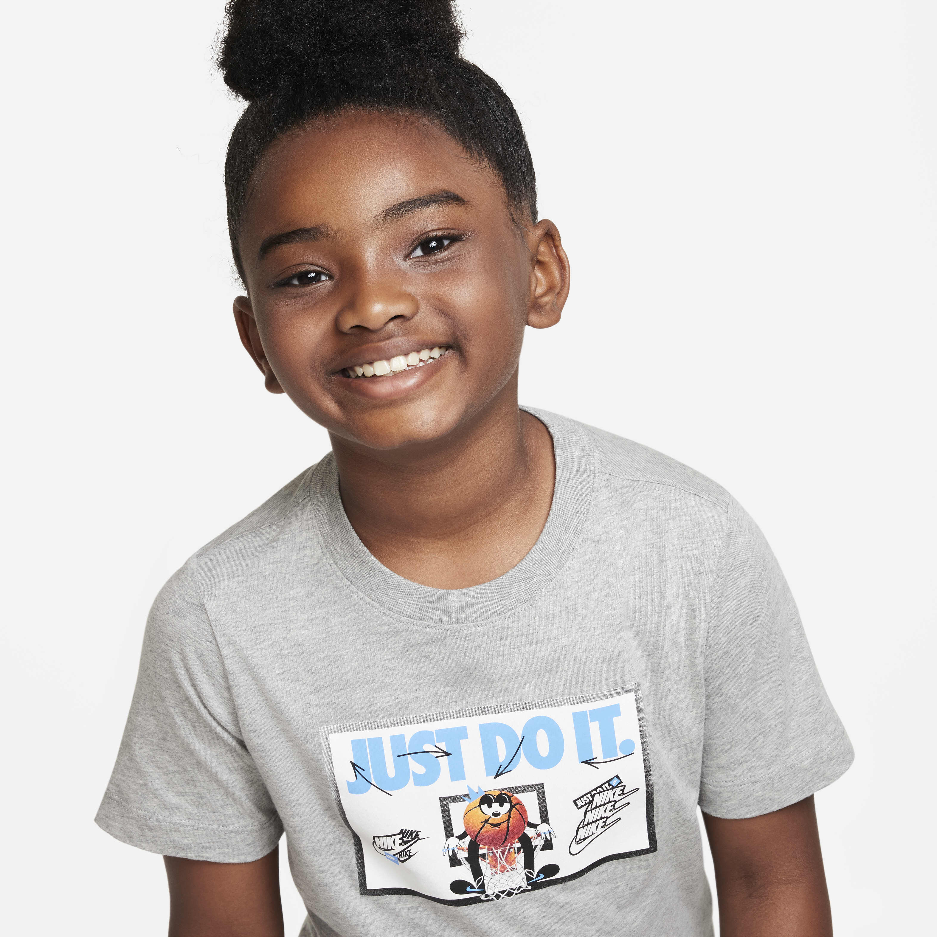 Nike Sportswear image number 2