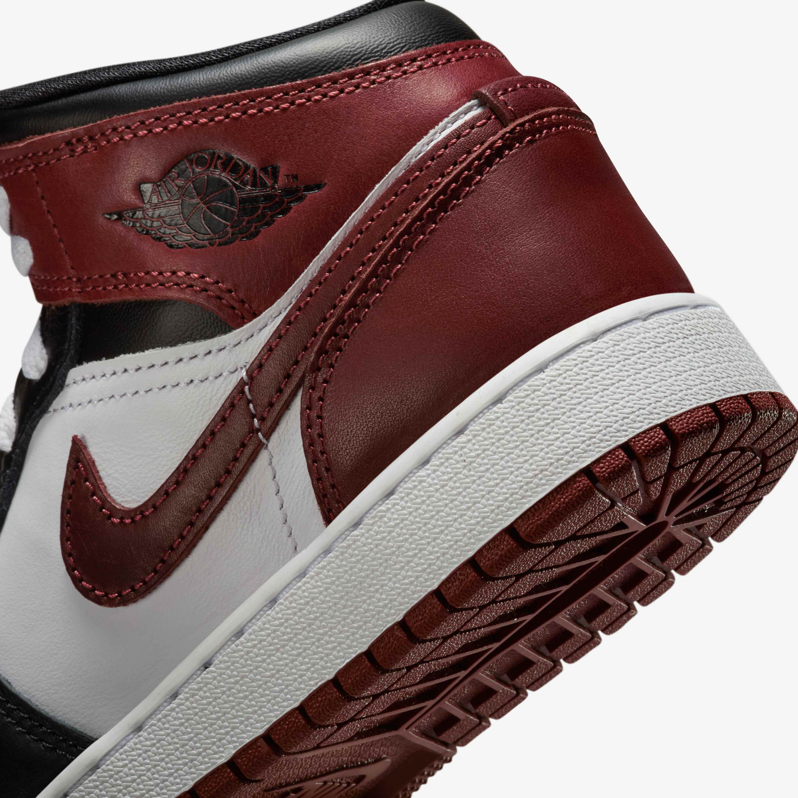 Air Jordan 1 Mid SE image number 7