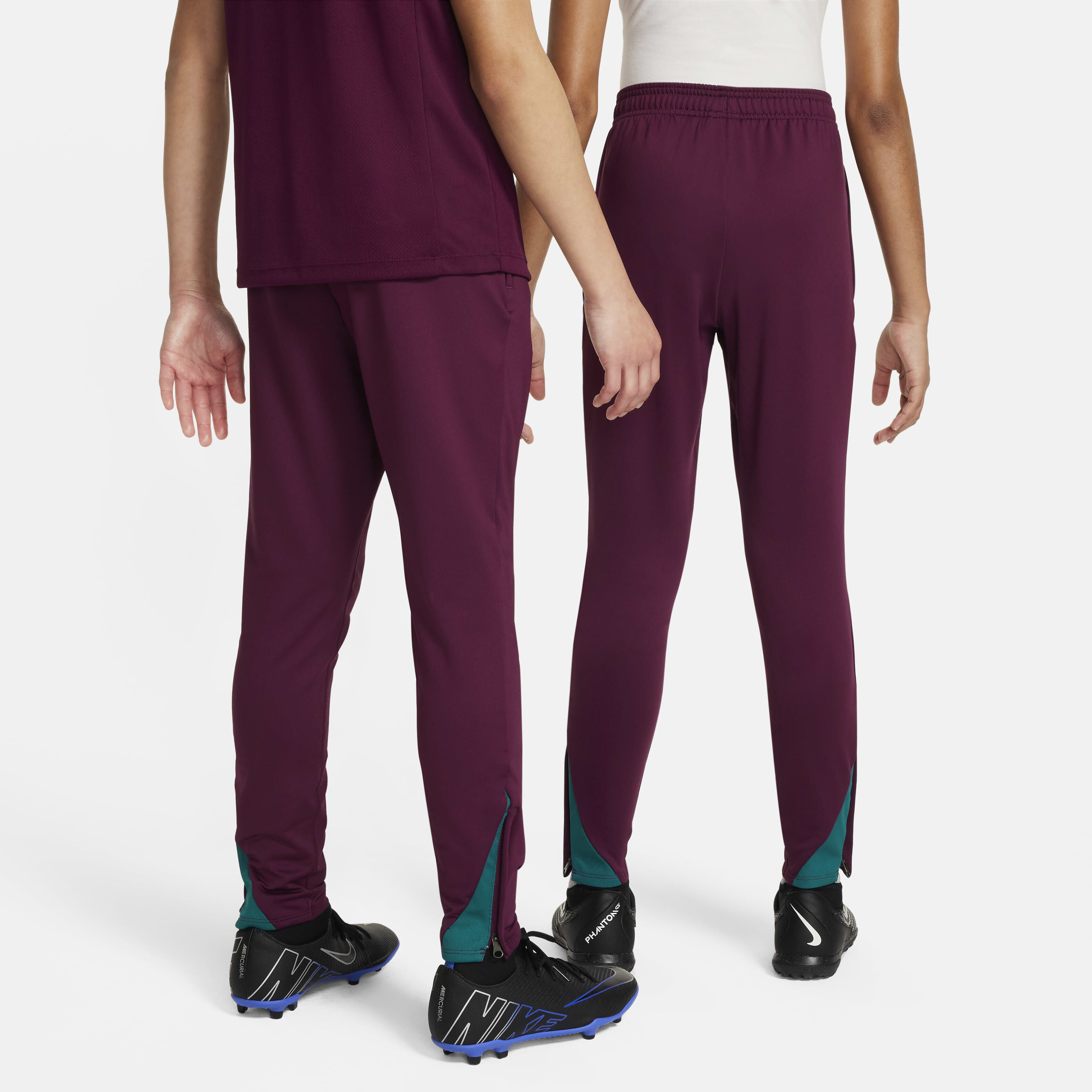 Paris Saint-Germain Strike image number 1