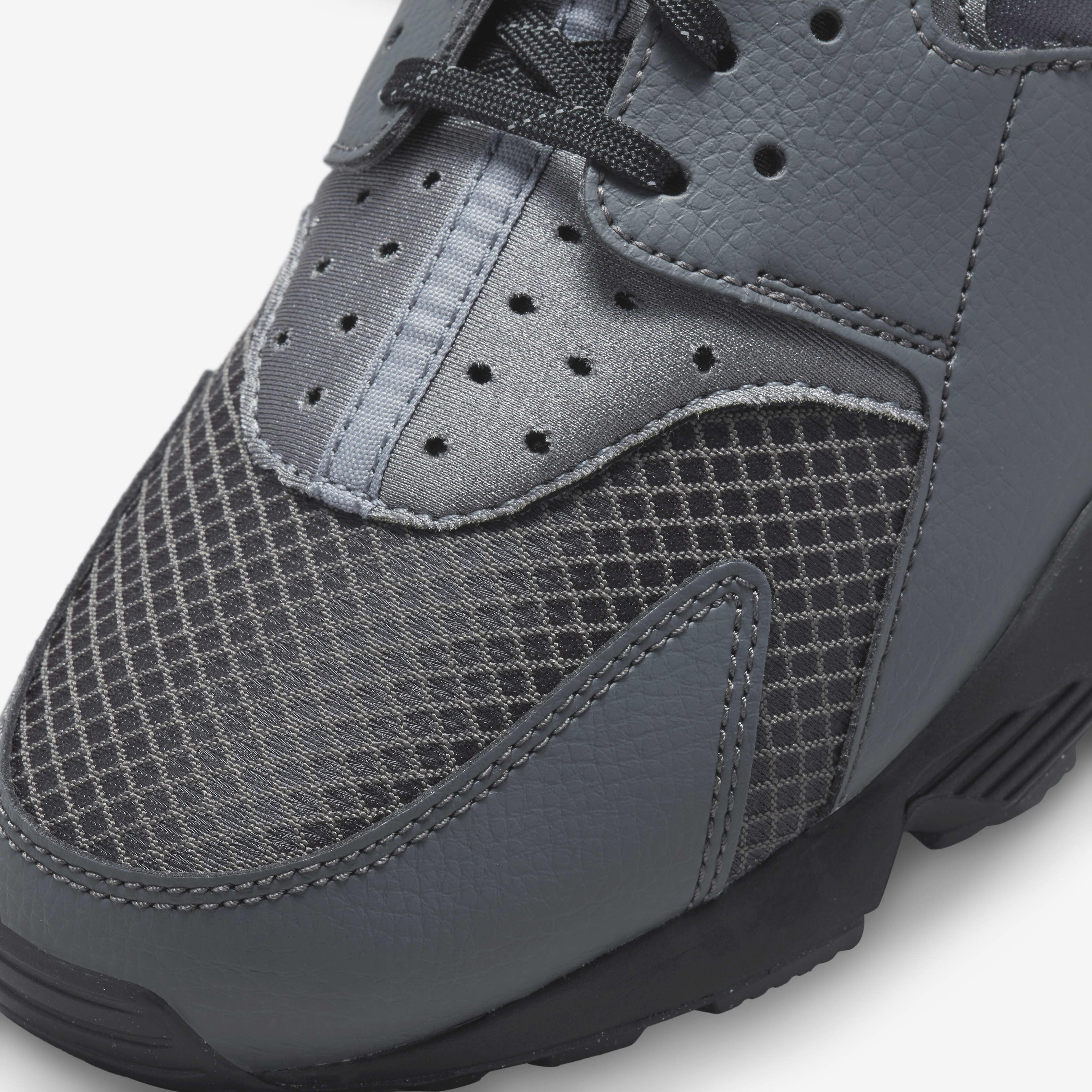 حذاء اير هيوراتشي image number 6