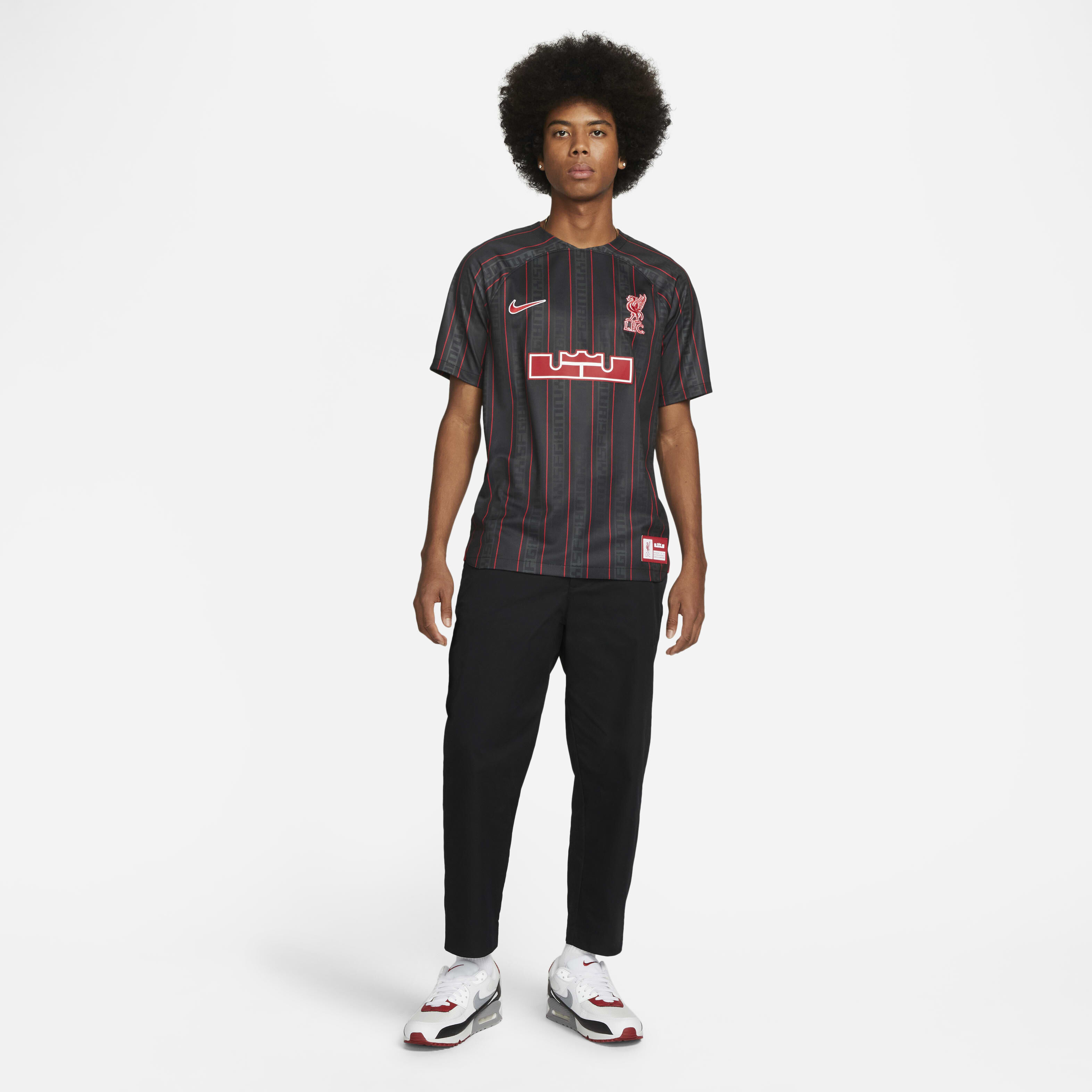 LeBron x Liverpool F.C. image number 7