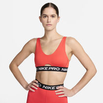 Nike Pro Indy Plunge