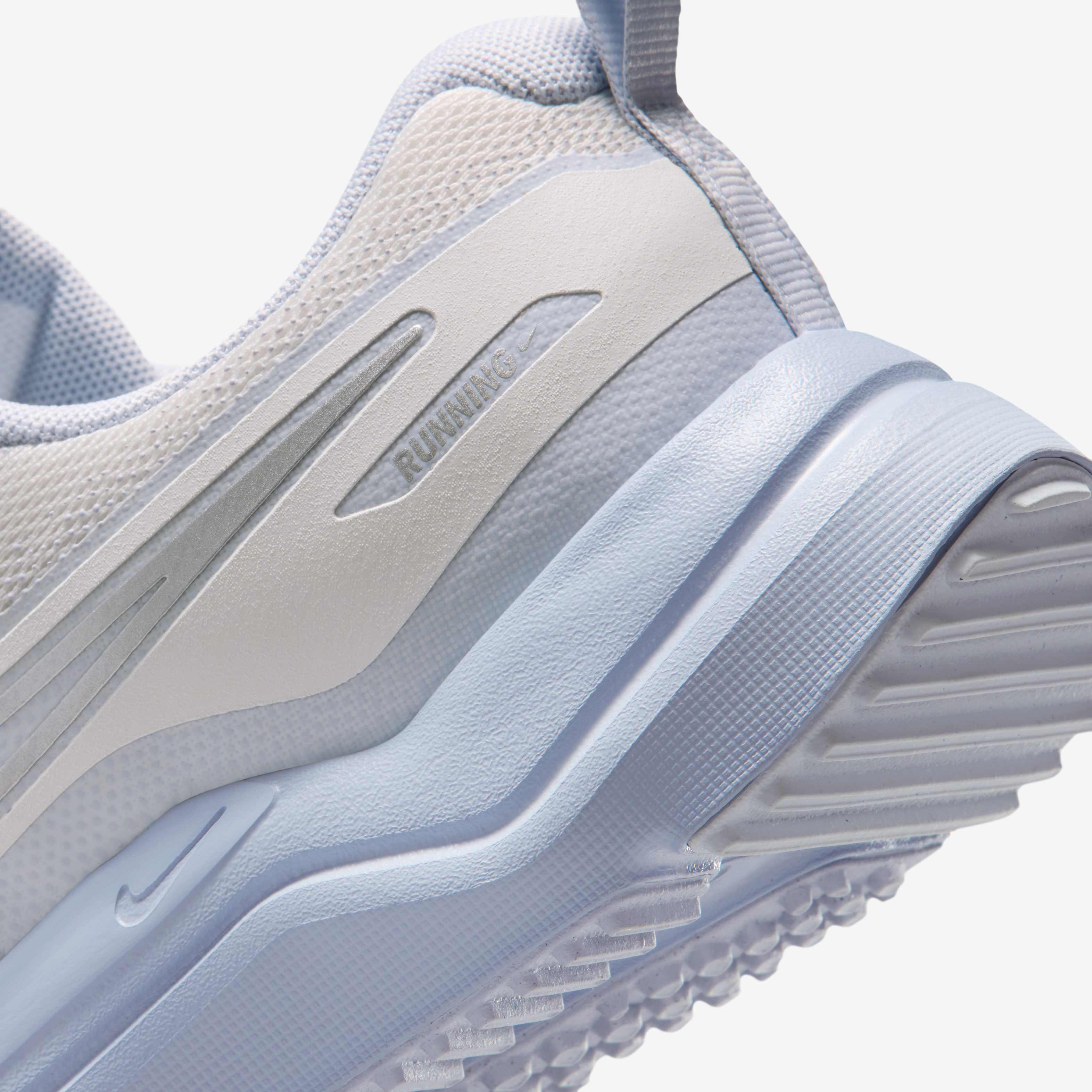 Nike Cosmic Runner image number 7