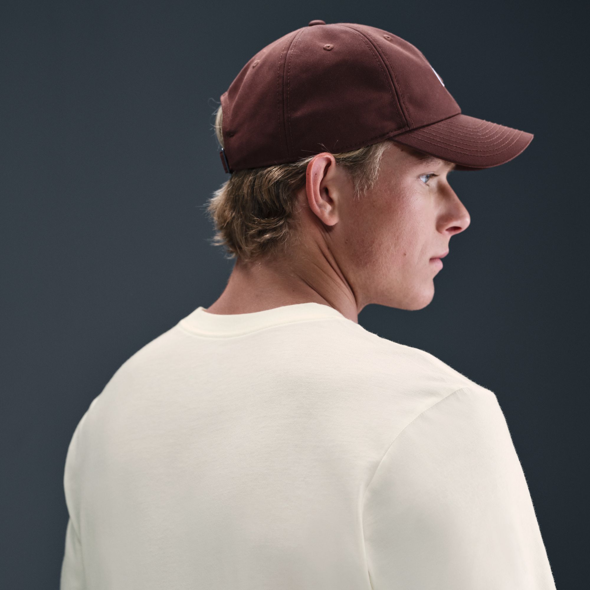 نايكي سبورتسوير image number 2