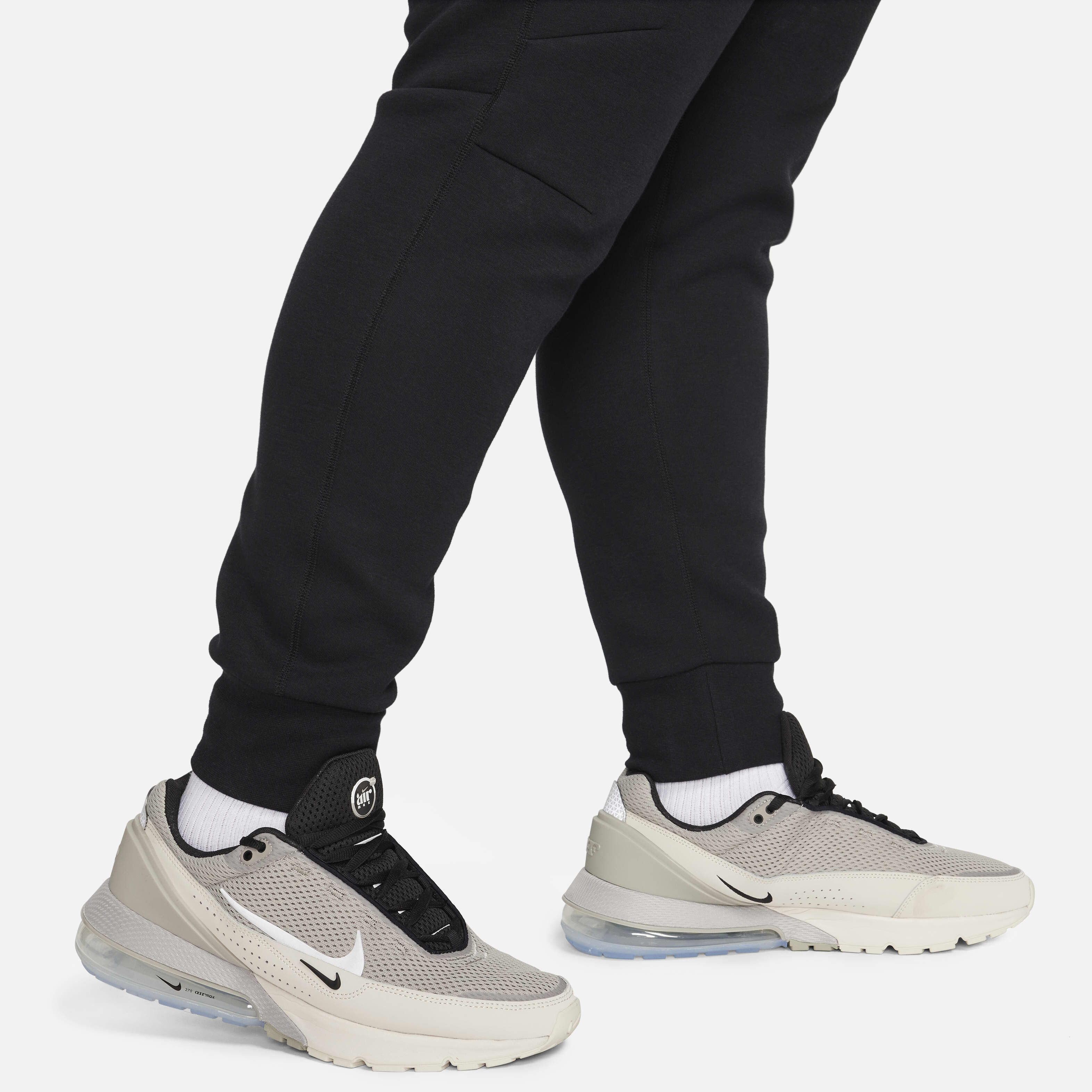 Nike Sportswear Tech Fleece image number 17