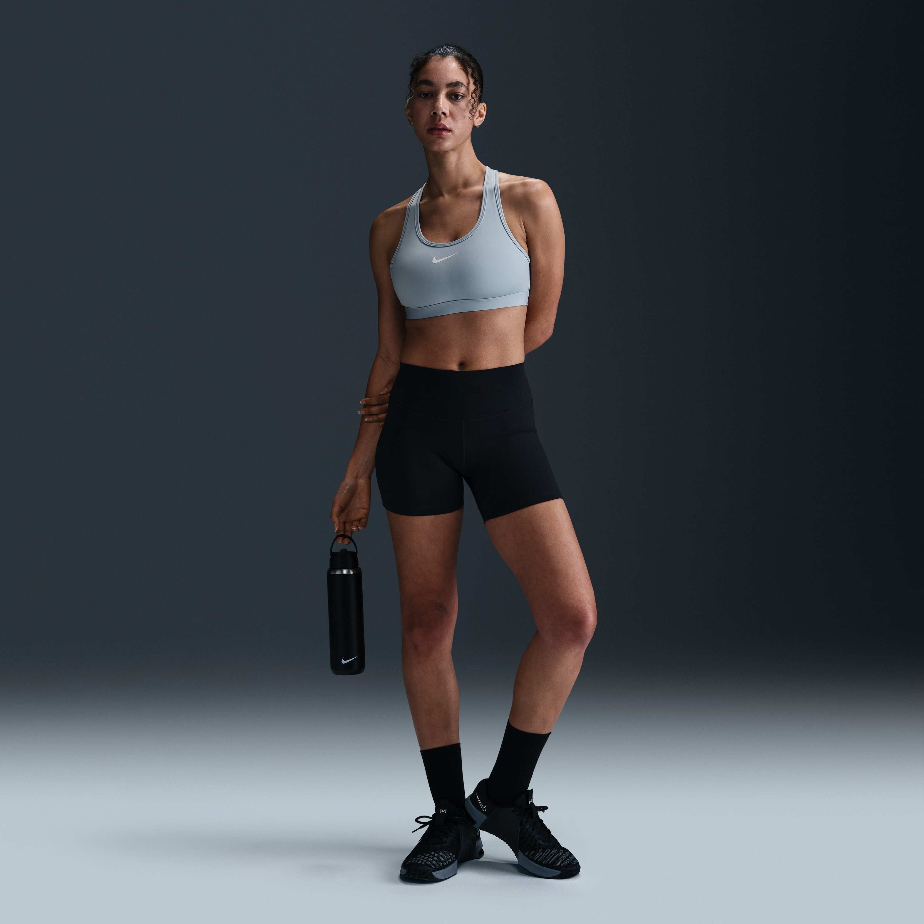 نايكي سووش بدعم متوسط image number 3