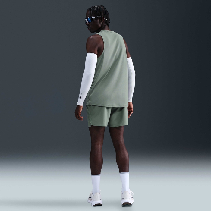 Nike Miler image number 4 Nike Miler image number 4
