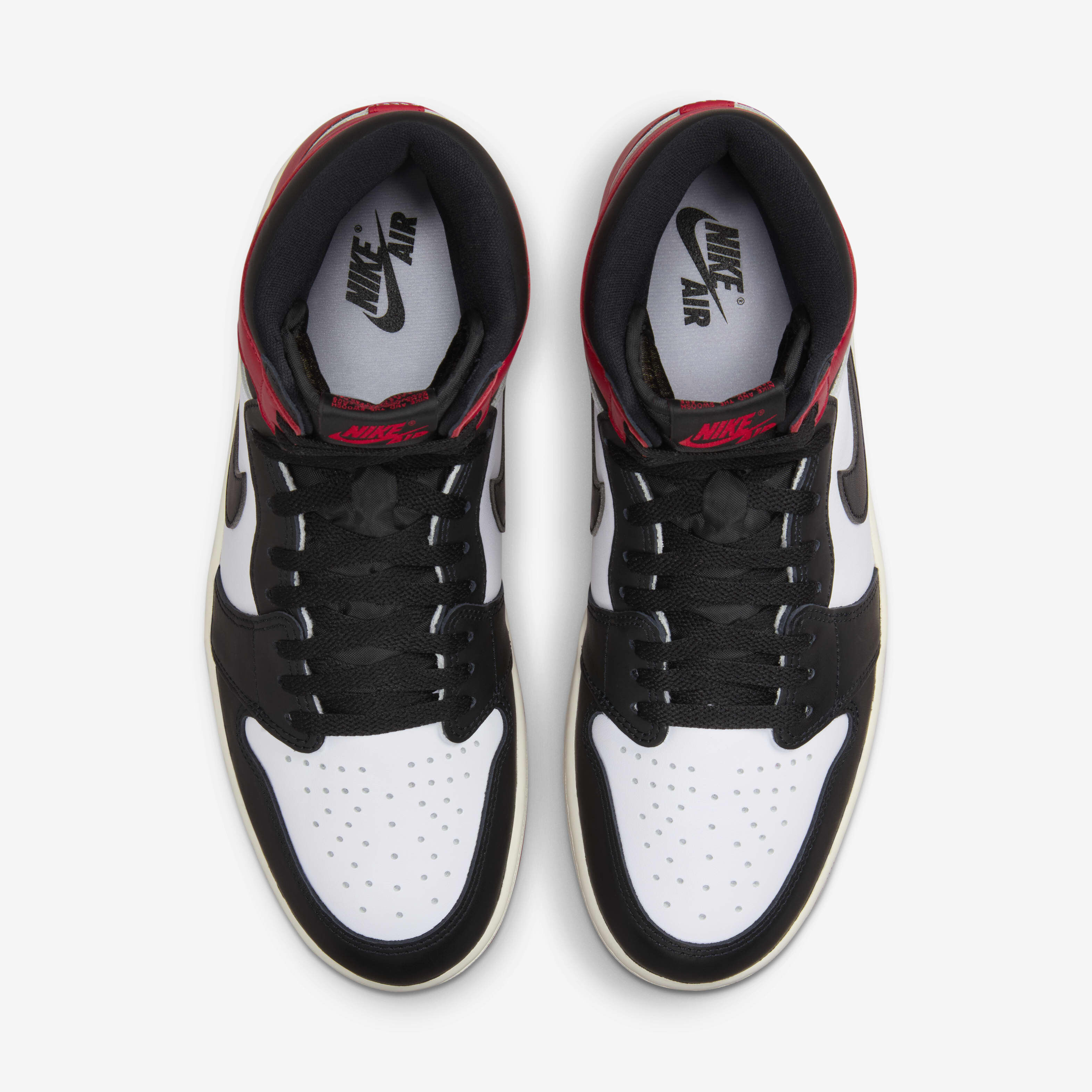 Air Jordan 1 Retro High OG image number 3
