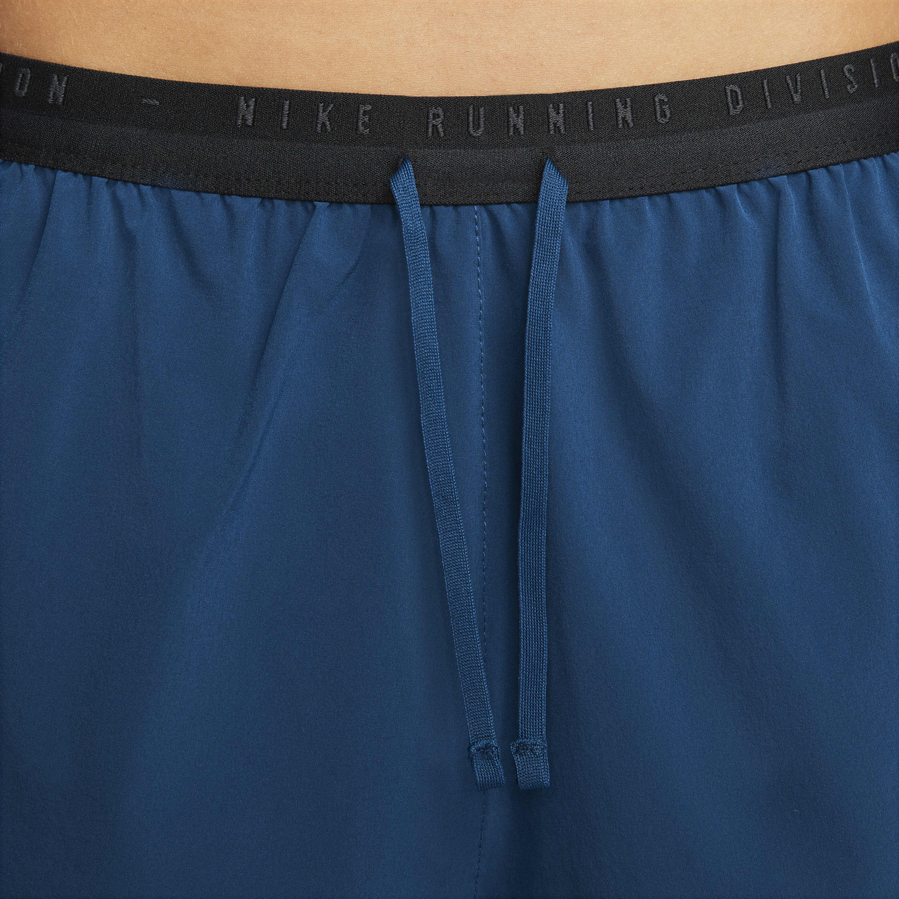 نايكي دراي-فت رن ديفيجن تمبو لوكس image number 3