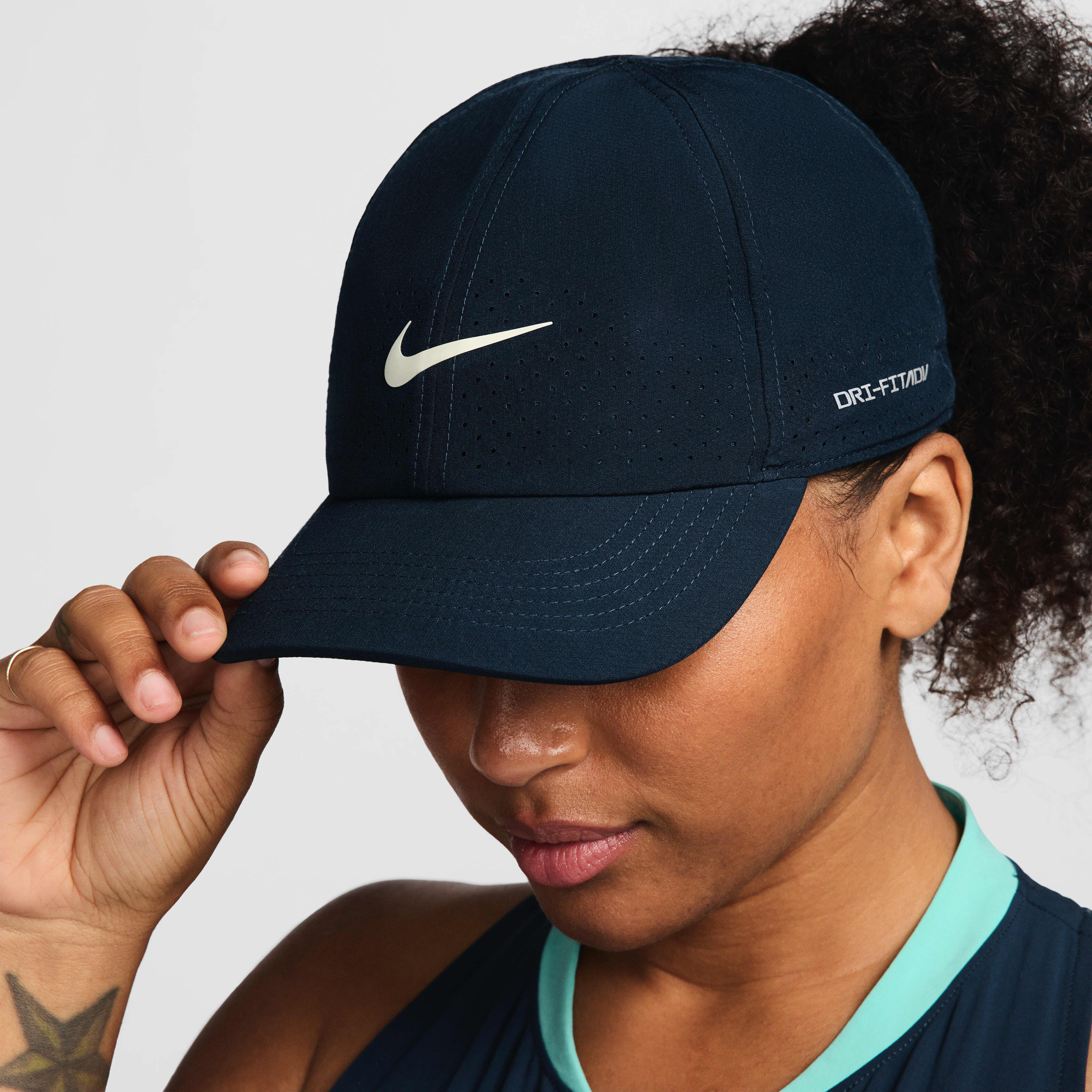 Nike tennis cap dri fit top