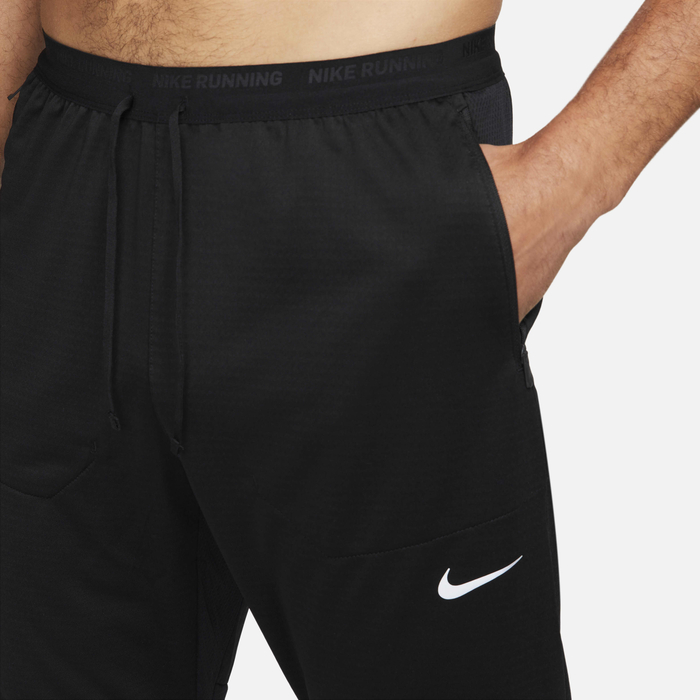 Nike Phenom image number 2 Nike Phenom image number 2