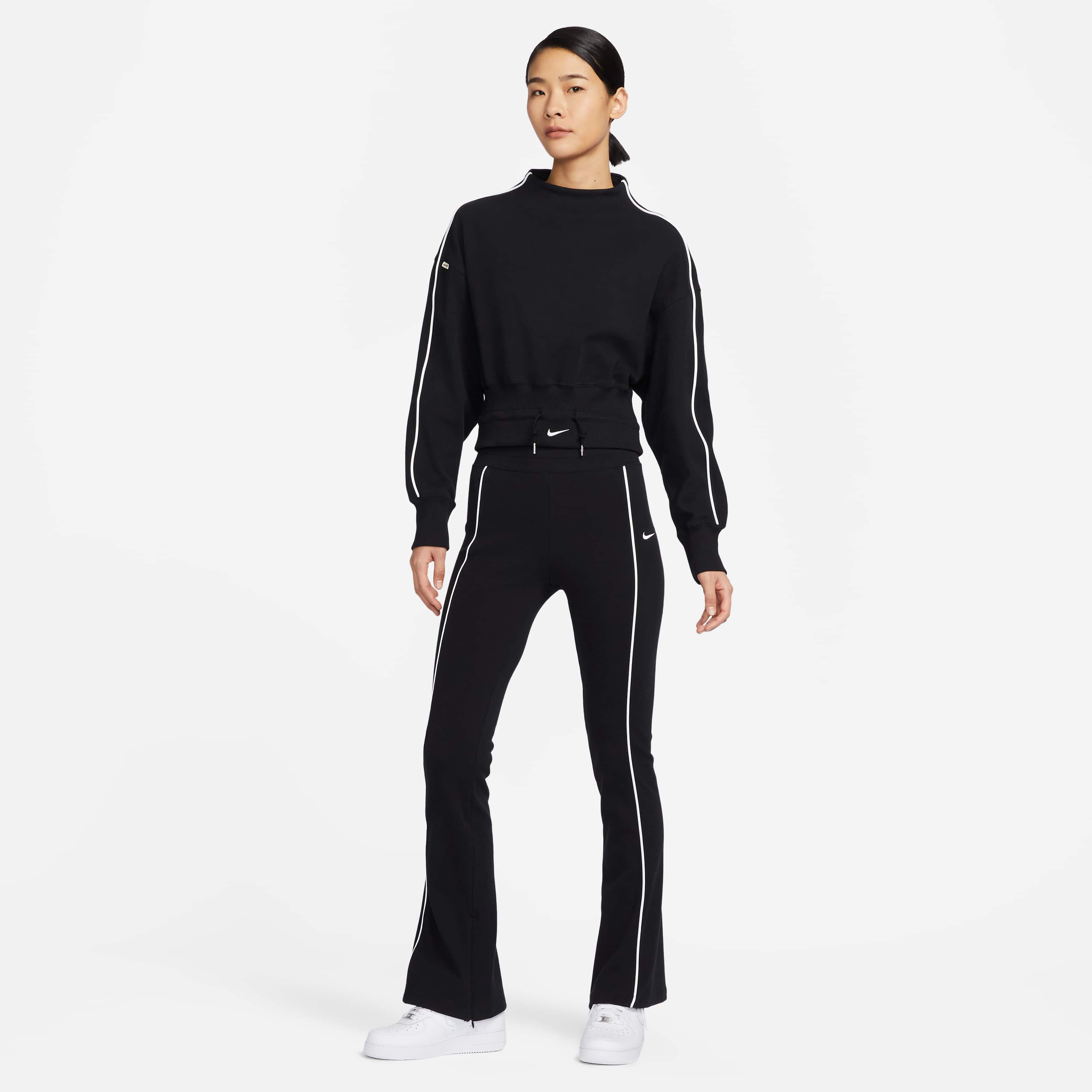 نايكي سبورتسوير كوليكشن image number 5