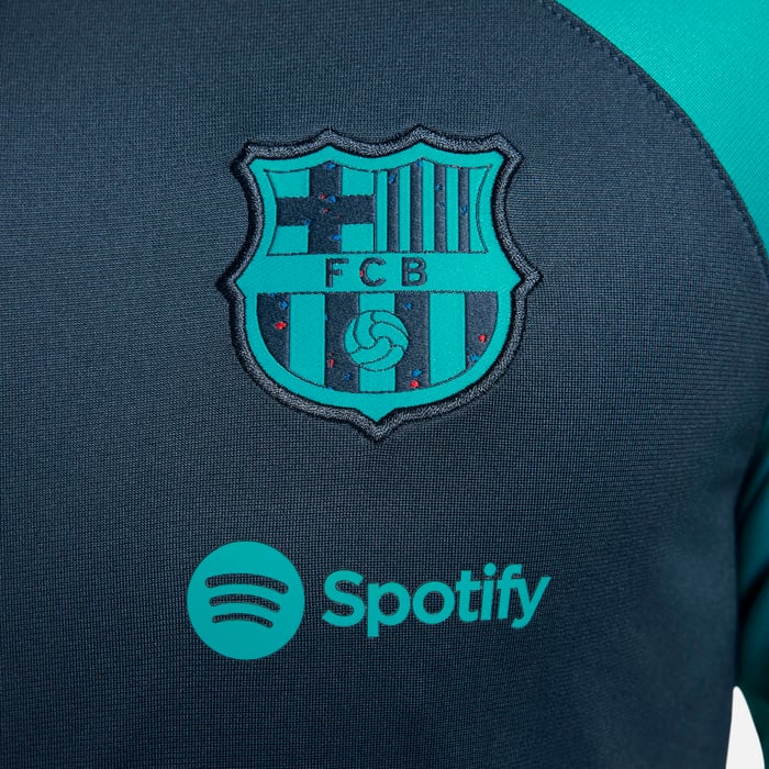F.C. برشلونة سترايك image number 4 F.C. برشلونة سترايك image number 4